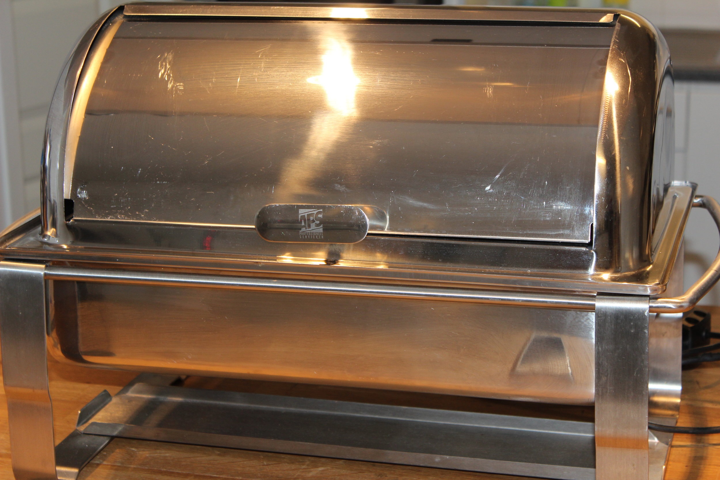 Vannbad - Chafing dish til varmeholding av mat på buffet Leie kr. 185,- pr. stk