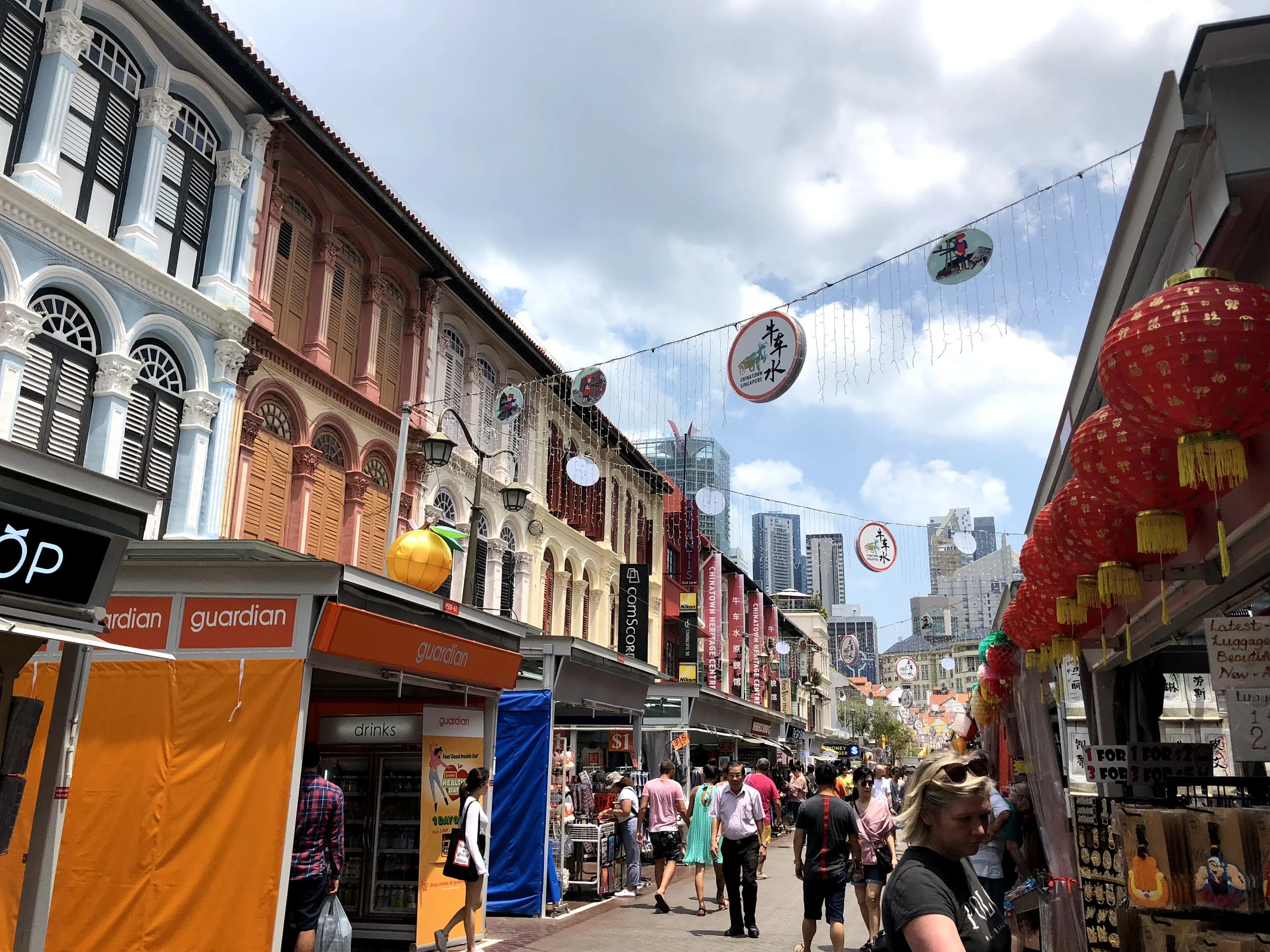 Walking through Pagoda Street!