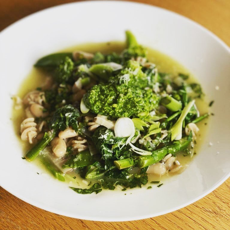 After a long period of self hibernation @georgieprowsefood is back with lots of simple, seasonal  recipes bursting with flavour. Kicking things off with a spring green minestrone and wild garlic pesto, recipe on my website, link in bio ✌🏻 #nutrition