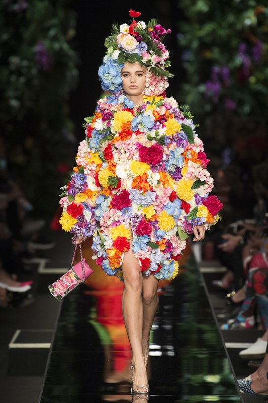 moschino-spring-2018_orig.jpg