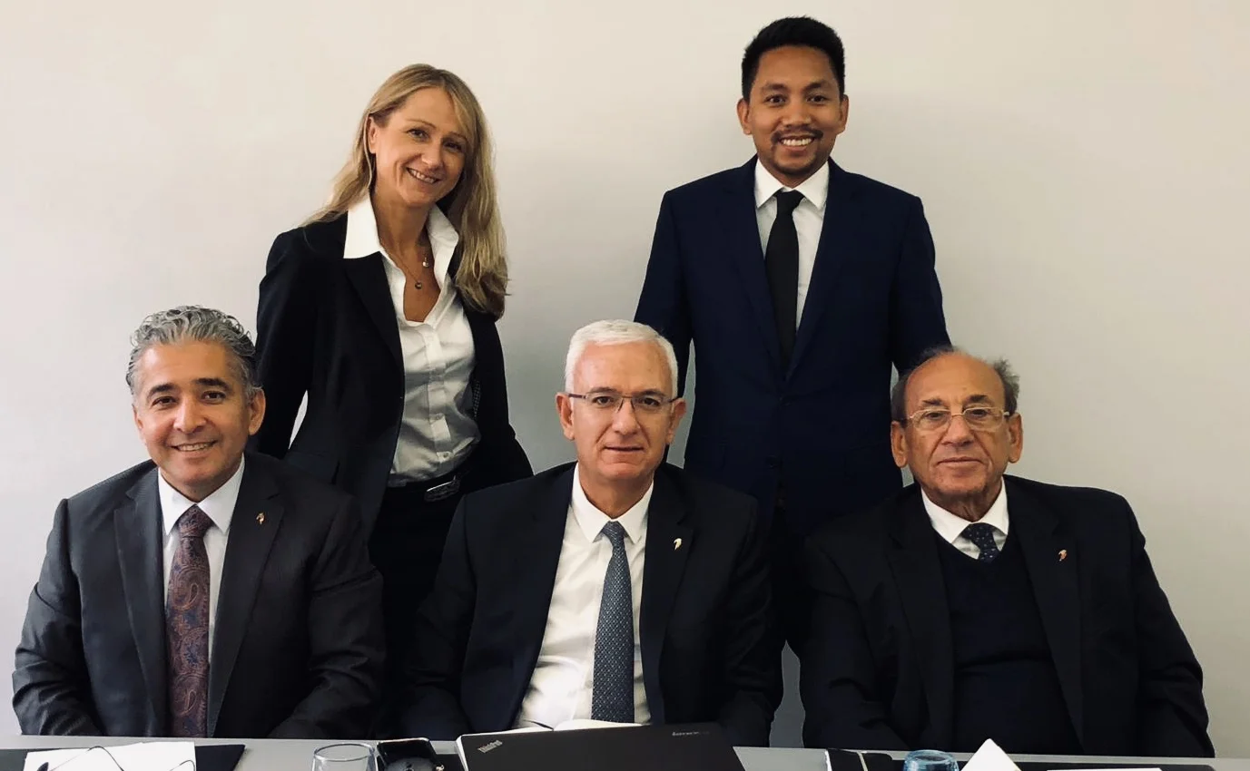 Tusta Trading S.L. alongside the chairman, president and vice president of Sarkuysan. London, 2018.