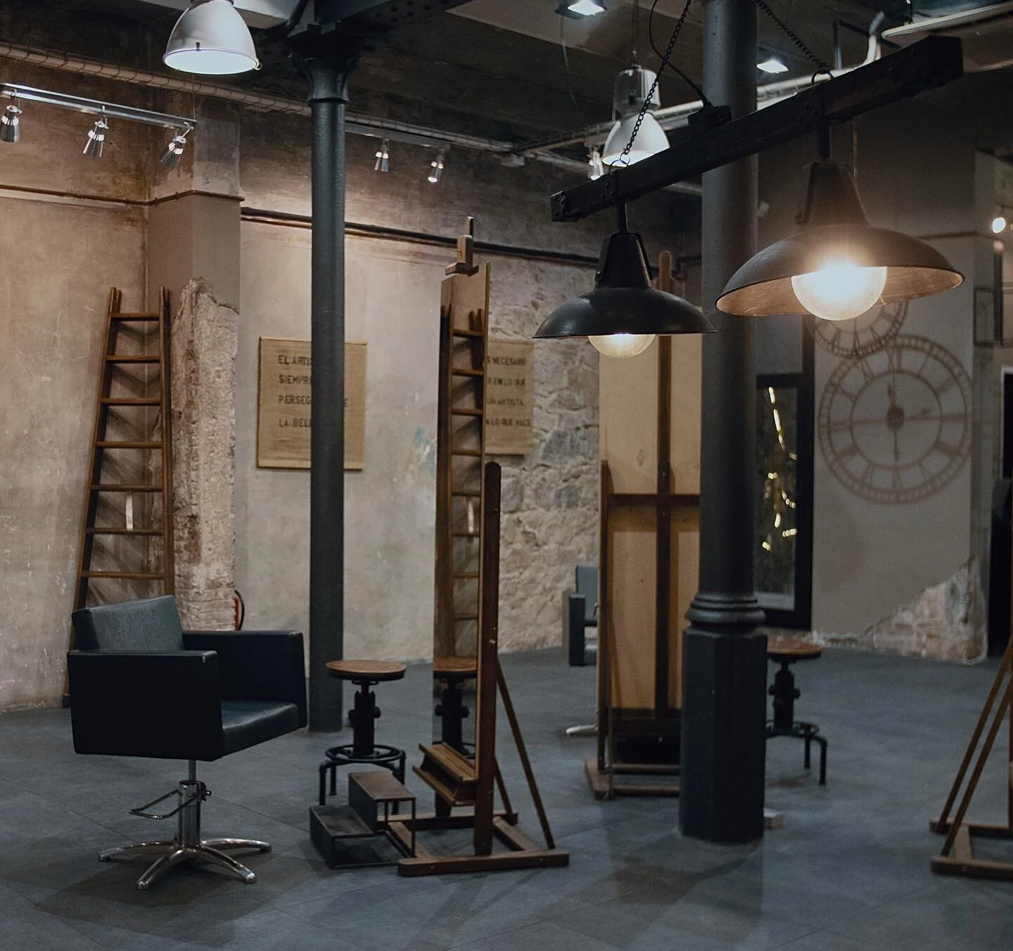 Dear friends and lovers,  from 15.08. - 23.08. Opera Lounge is going to enjoy the summer and will be closed.  See you soon 🖤