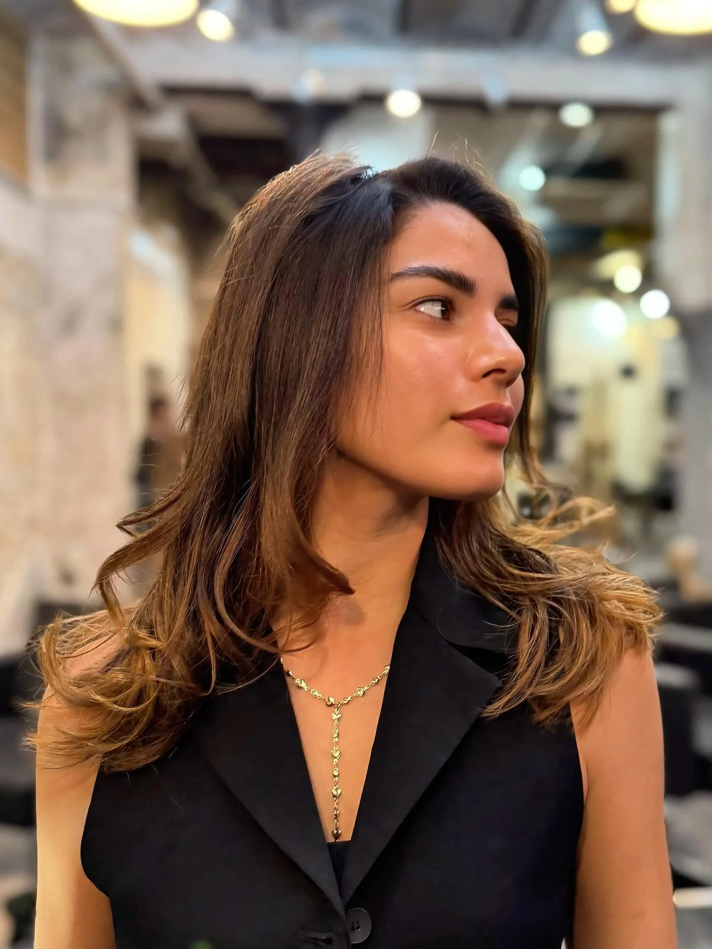 Movimiento, brillo y naturalidad ✨

Un corte pensado para realzar el rostro y un color c&aacute;lido que aporta luz sin perder elegancia.

En Opera cuidamos cada detalle para que tu cabello hable por ti.

📍 Opera Lounge &middot; Barcelona
📲 Reserva