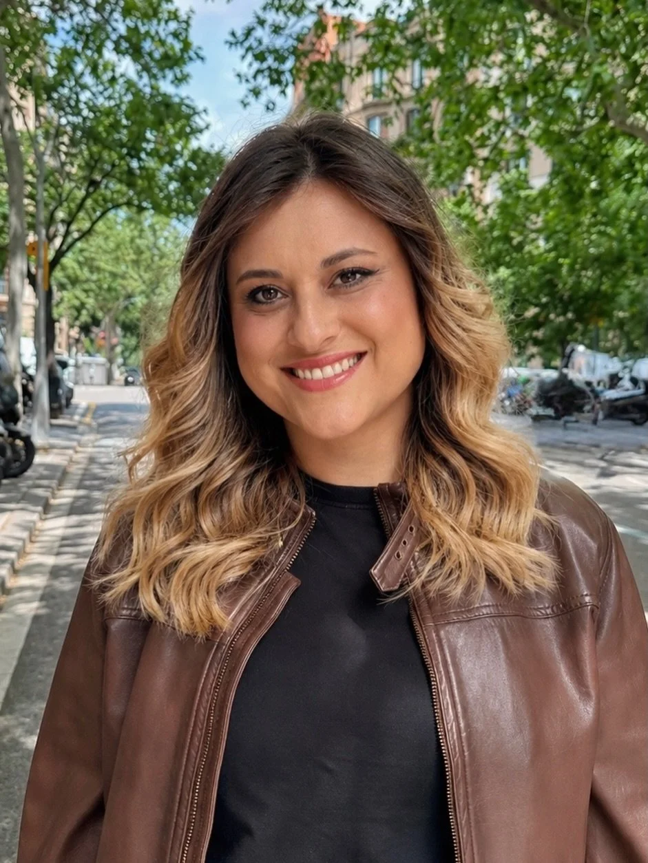 ✨ De un rubio apagado a un balayage lleno de dimensi&oacute;n, brillo y movimiento.

Trabajamos el color para devolver profundidad y luz al cabello, realizamos un corte para sanear puntas y terminamos con un styling suave y elegante que transforma po