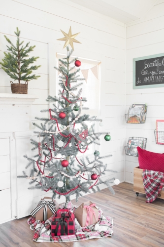 christmasplayhouse5.jpg