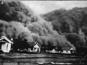 A giant dust storm approaches the town of Goodwell, OK during the Dust Bowl years–Credit to Chris Johns/National Geographic/Getty Images