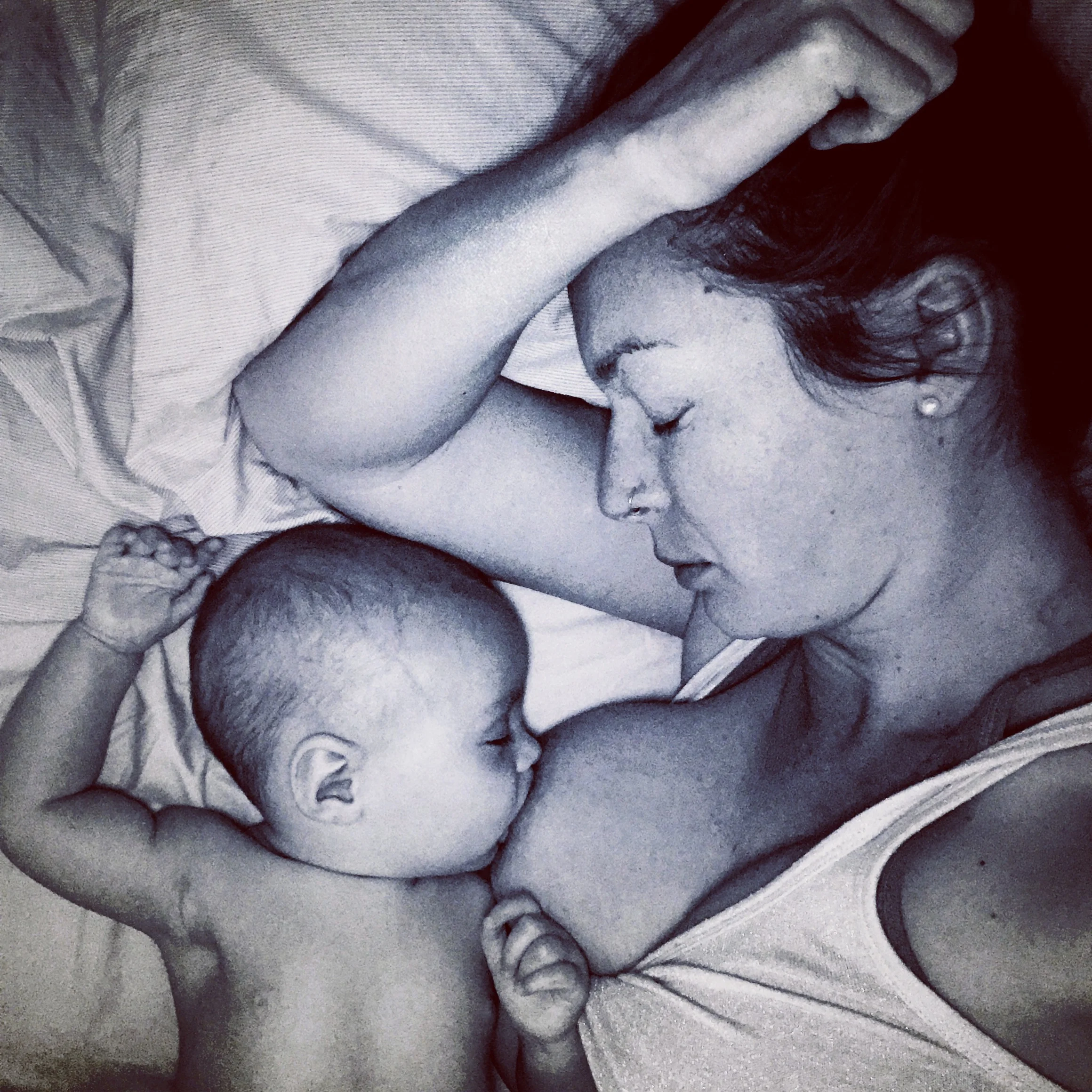 How do I know my baby is getting enough milk from me? 