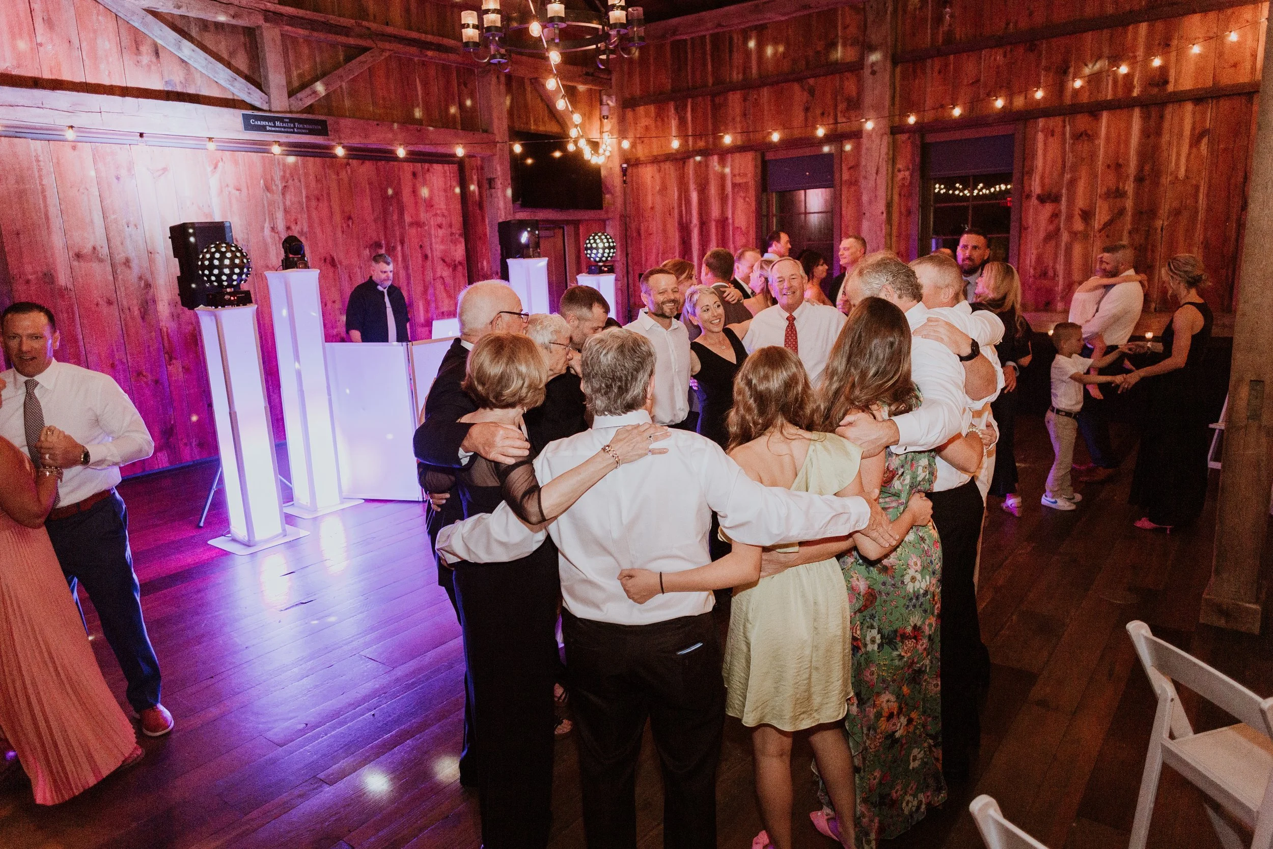 Erica+Kay+Photography+-+Erika+&+Matt+Wedding-587.jpg