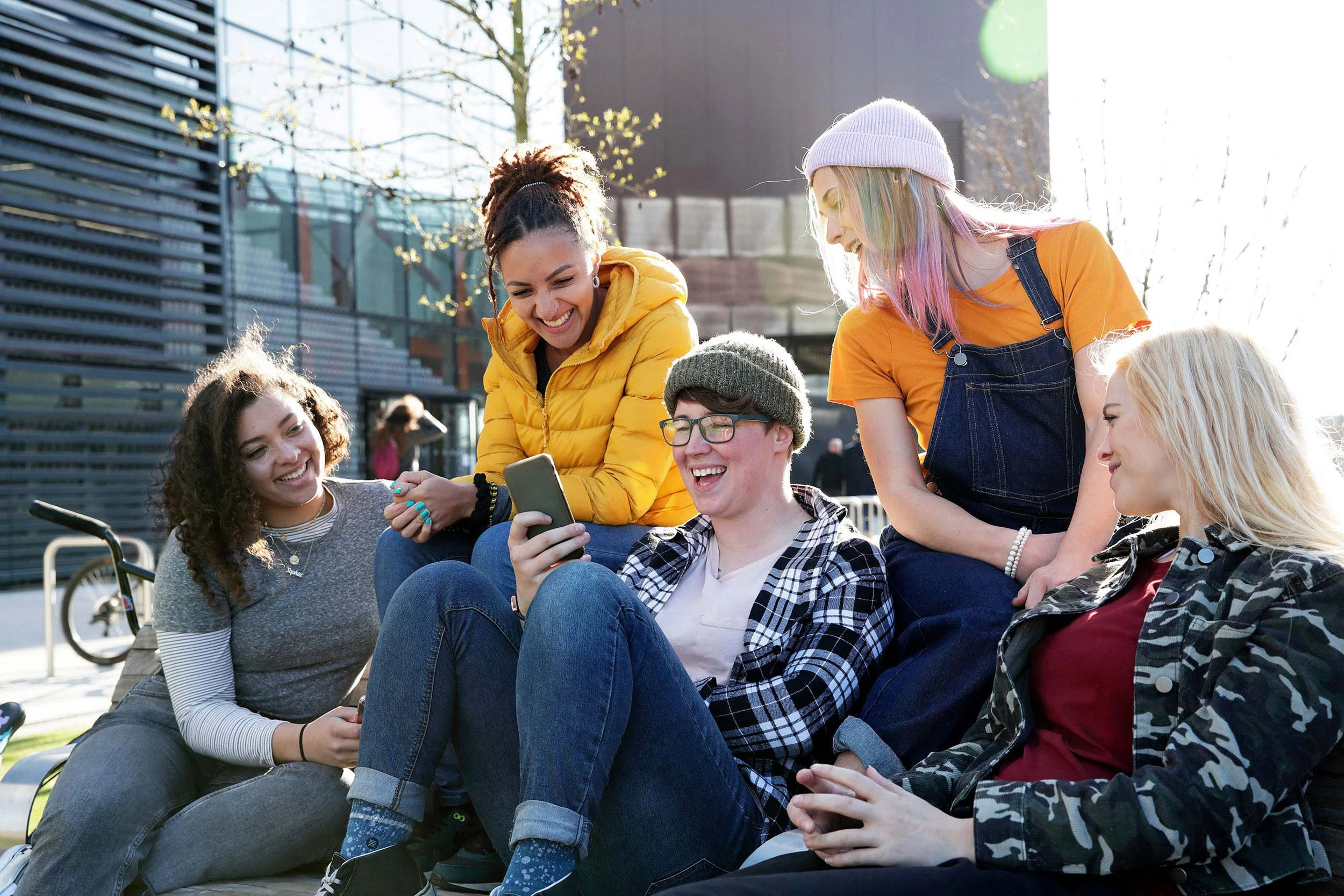 group-of-young-women-hanging-out-together.jpg