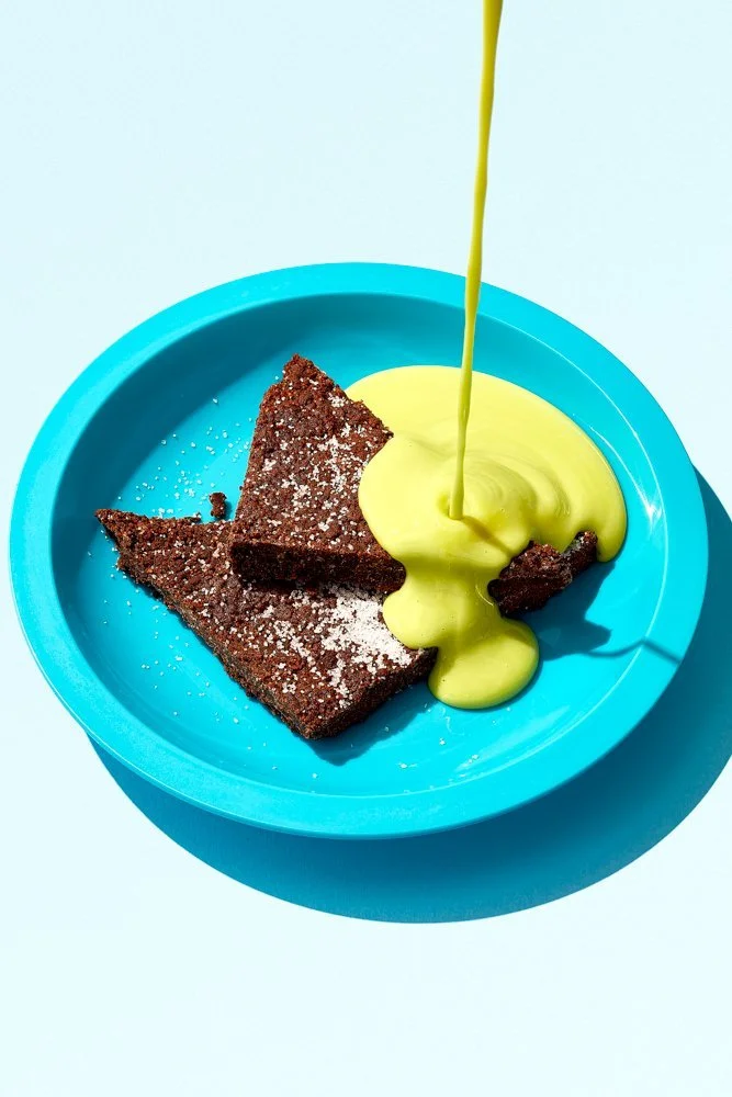 Green+custard+on+choclate+slab+cake.jpeg