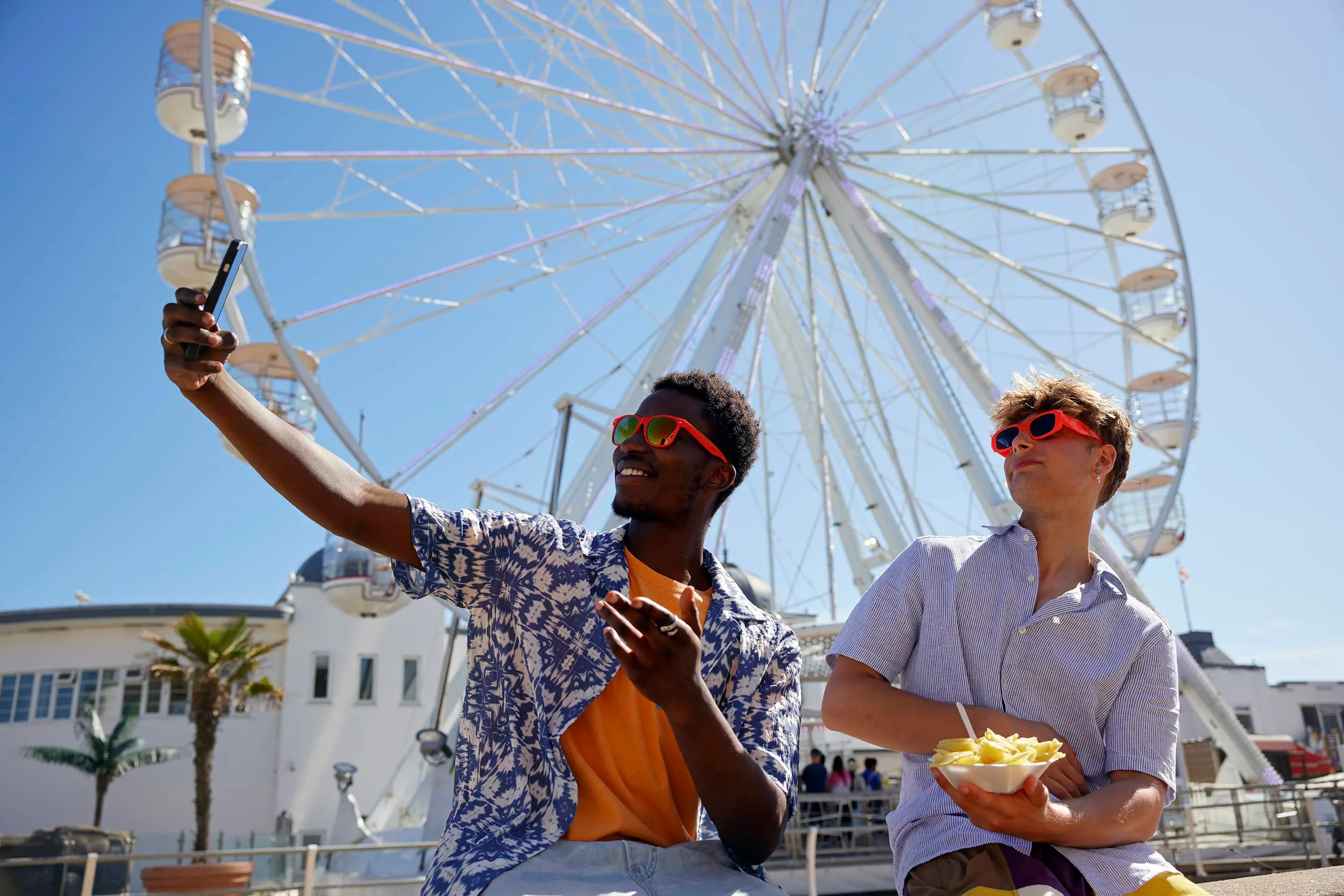 friends-seaside-selfie.jpg