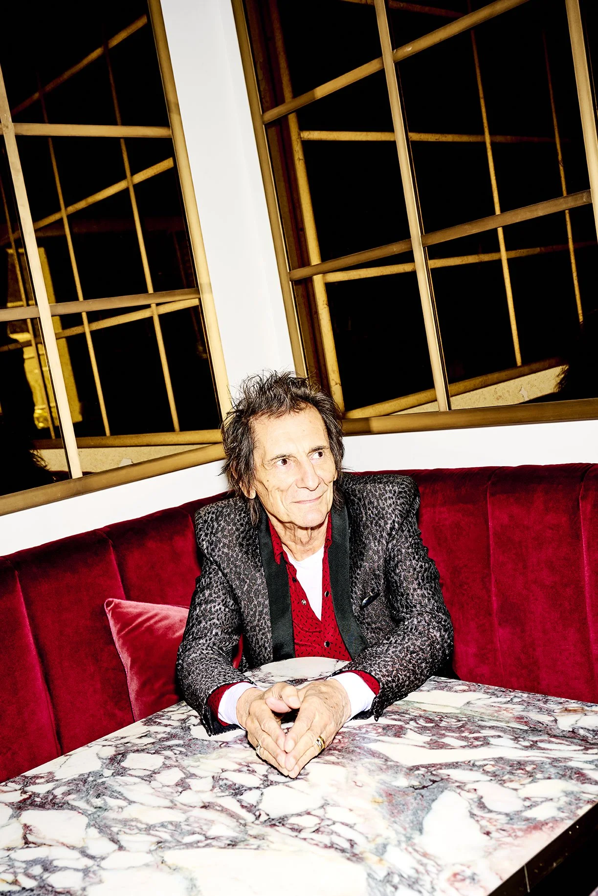 portrait+lifestyle+ronnie+wood++musican+artist+rolling+stones+by+advertising+photographer+tim+jobling_45110.jpg