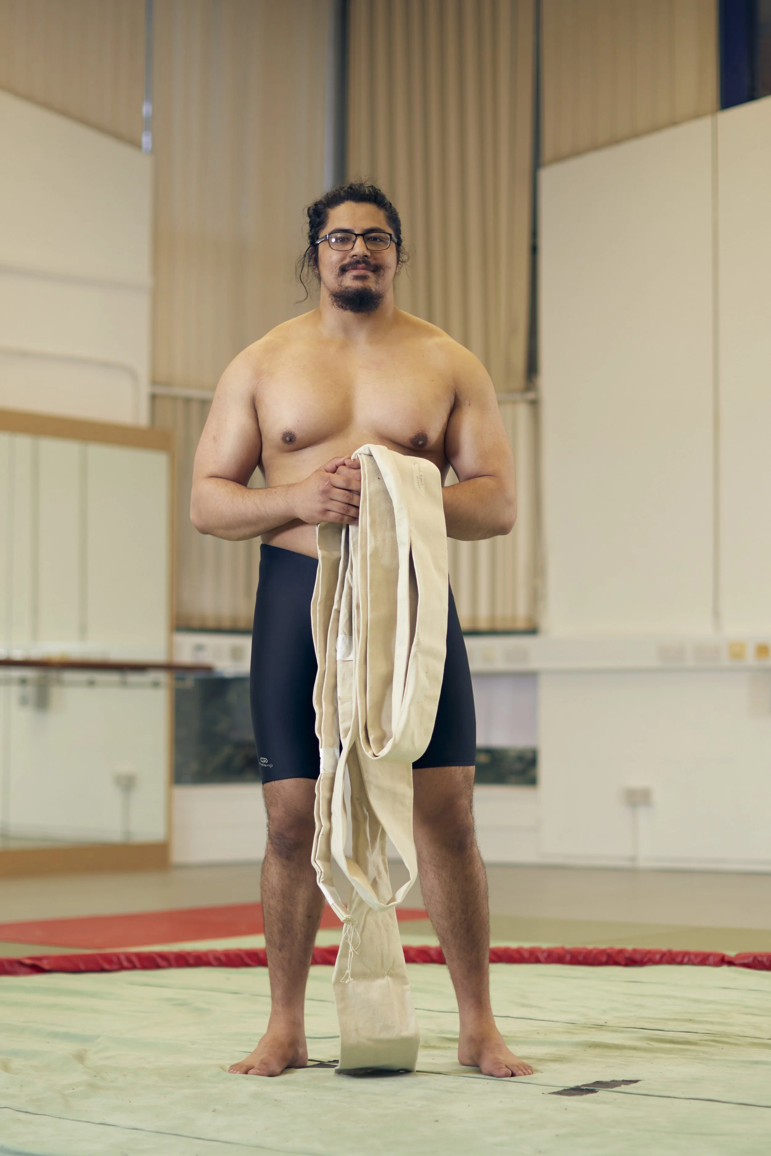 BRITISH_SUMO_SCENE_07.jpg