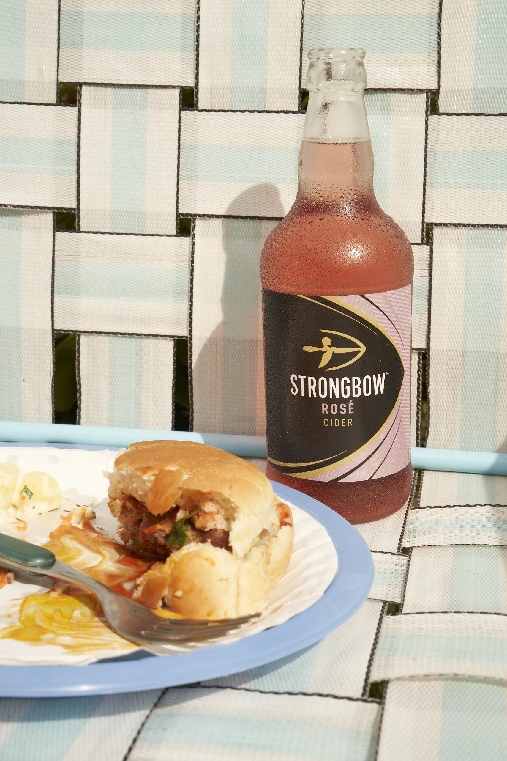 2020_03_02_STRONGBOW_BBQ_GARDEN_ROSE_BOTTLE_0011.jpg
