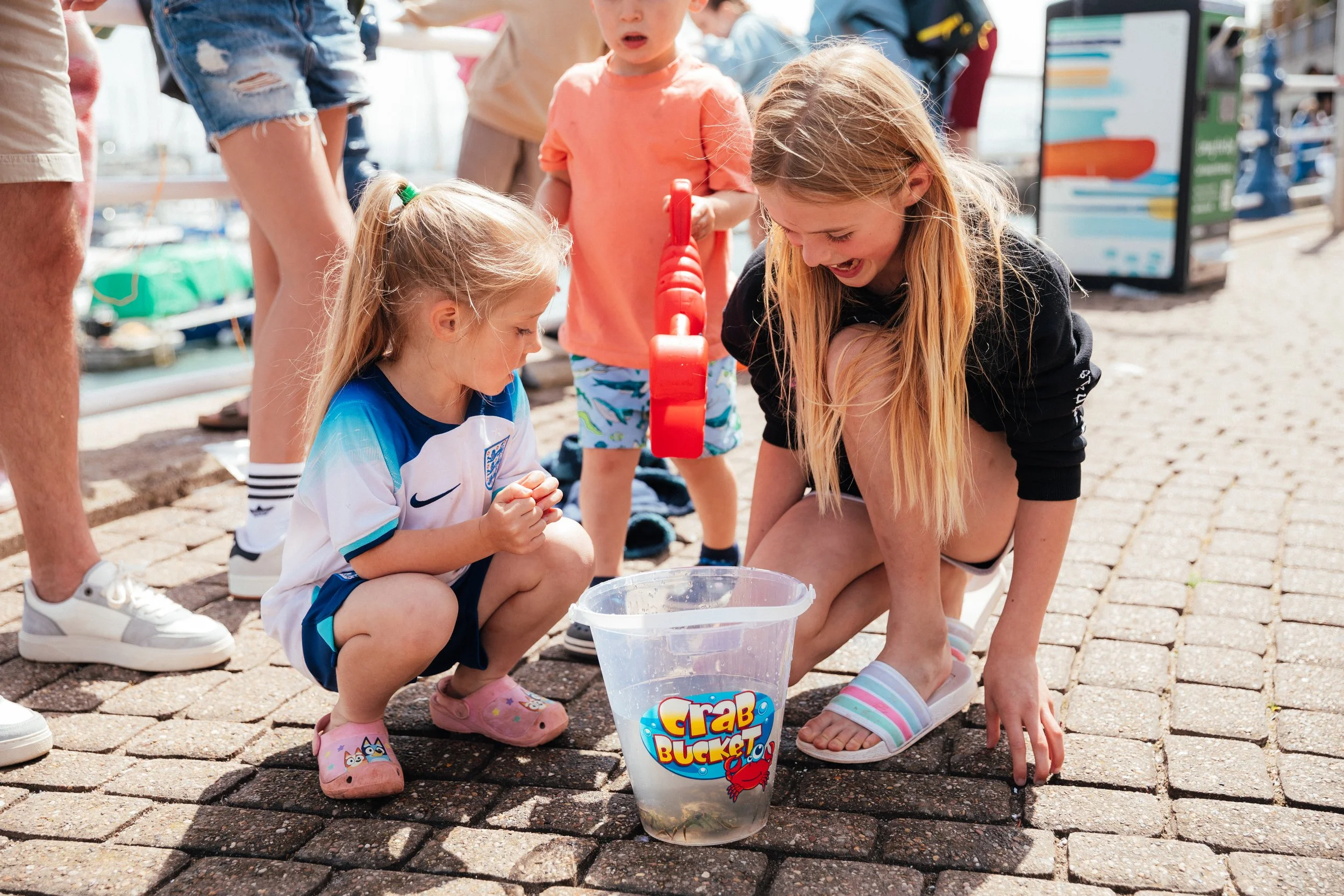 EMMA STONER / FLEET WALK