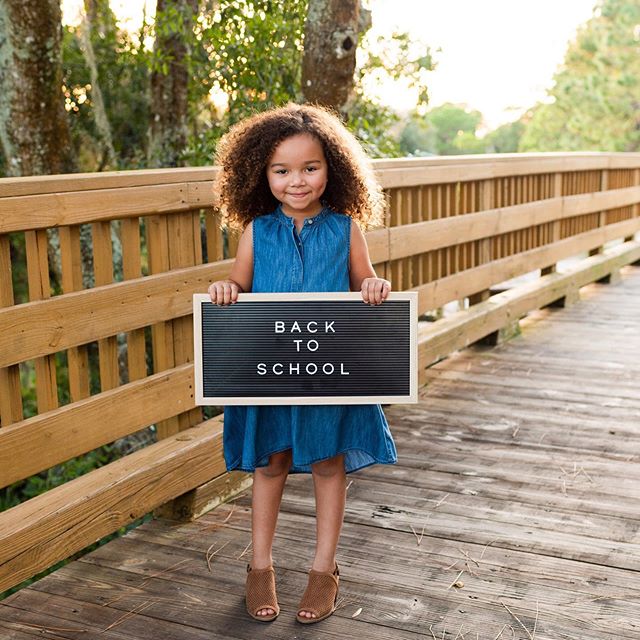 ✨ Big news! ✨ Back to school minis are officially a thing! It&rsquo;s never too late to take some amazing and fun pictures to celebrate your kid&rsquo;s new learning adventures! ⠀⠀⠀⠀⠀⠀⠀⠀⠀
⬇️ Details below ⬇️
⠀⠀⠀⠀⠀⠀⠀⠀⠀
🍎 Sessions will be held Sept 29