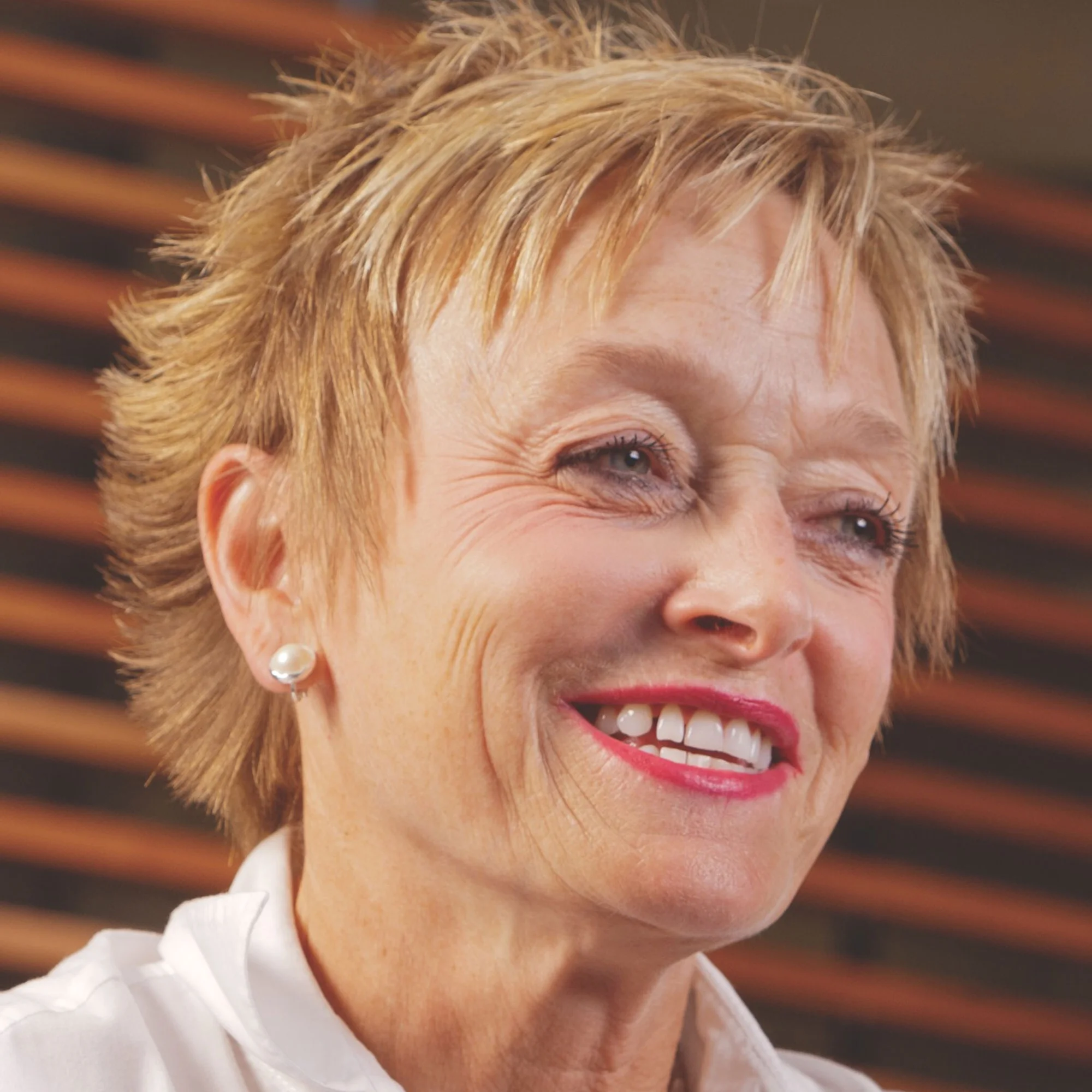 Anne Smith Anne is a co-founder and Director of the Law & Entrepreneurship Clinic at the University of Wisconsin Law School. She previously served as the General Counsel for Winterthur U.S. Holdings Inc. and Promega Corporation. She also runs a small family business and has serves on a variety of nonprofit boards of directors.
