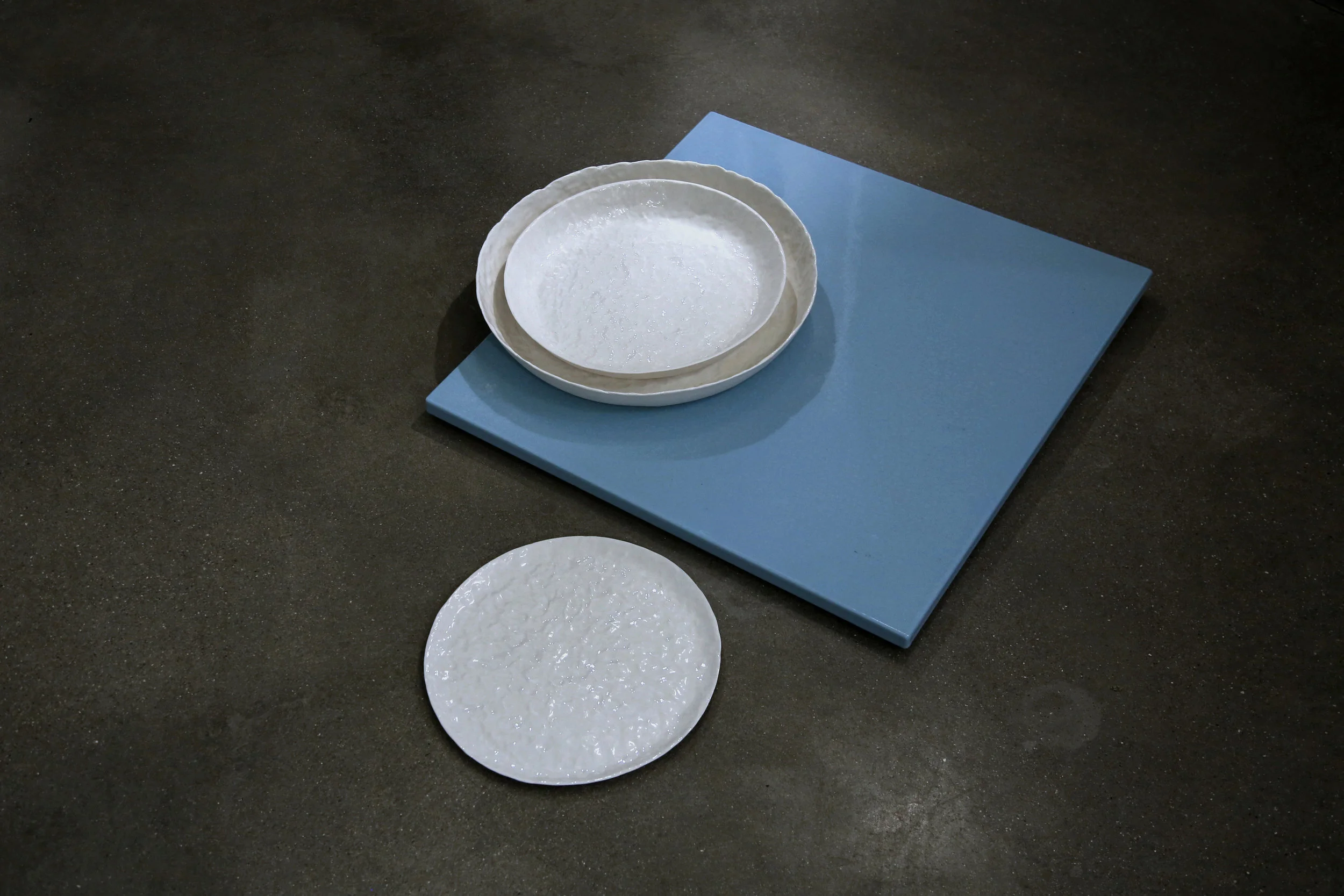 HANDMADE WHITE SERVING PLATES STUDIO MARIANNE VIKTOR N2.jpg