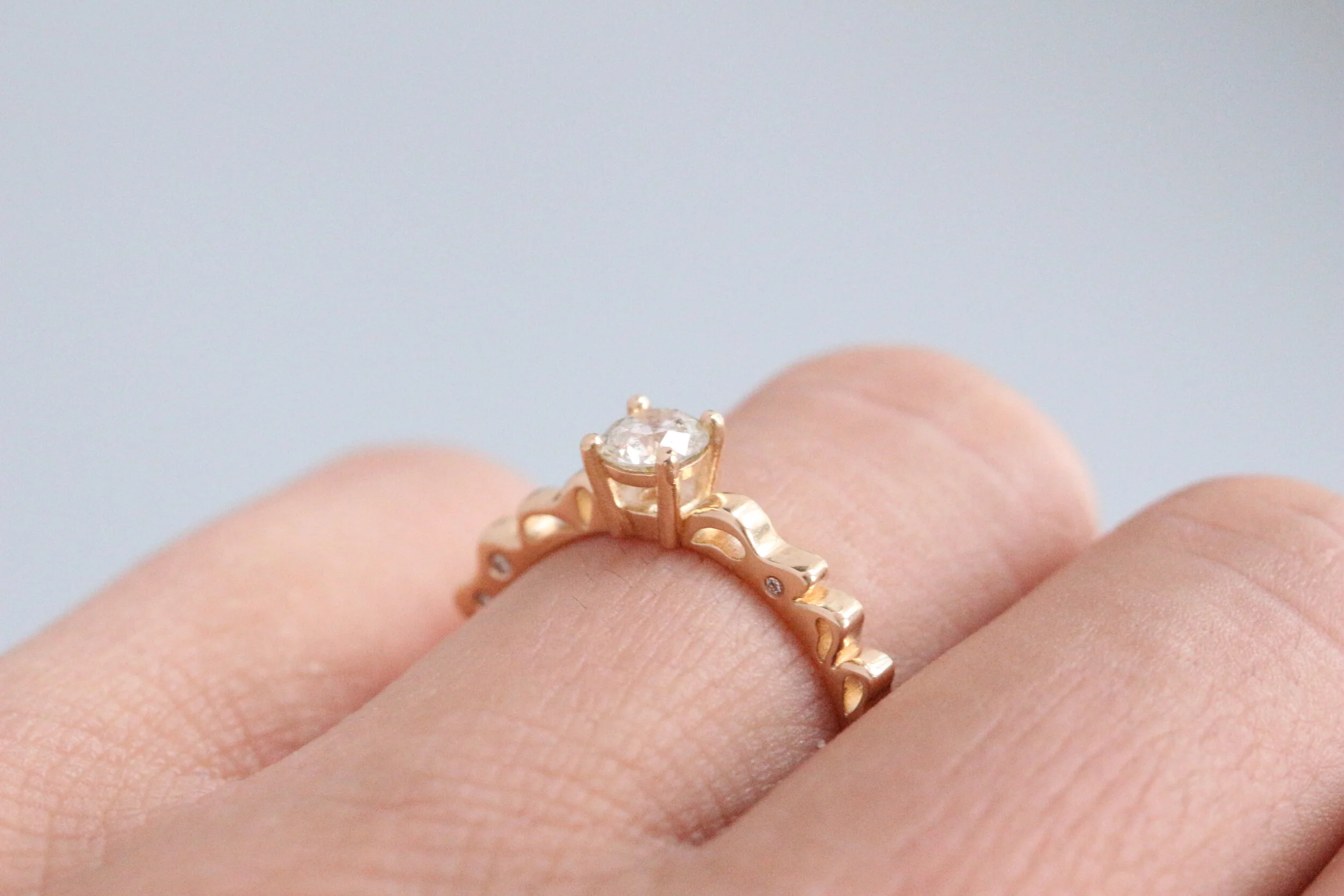 Masymetric - Luna Engagement Ring - On the hand.JPG