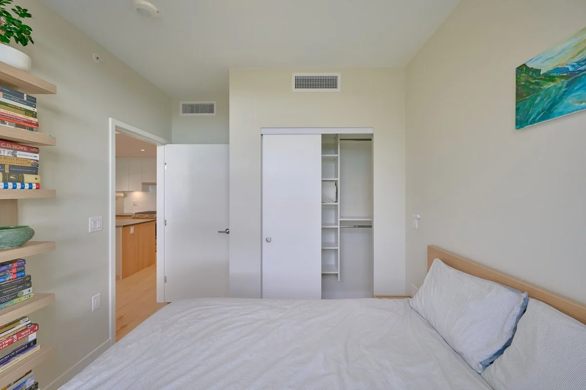 703 3430 East Kent Av S 11.jpg