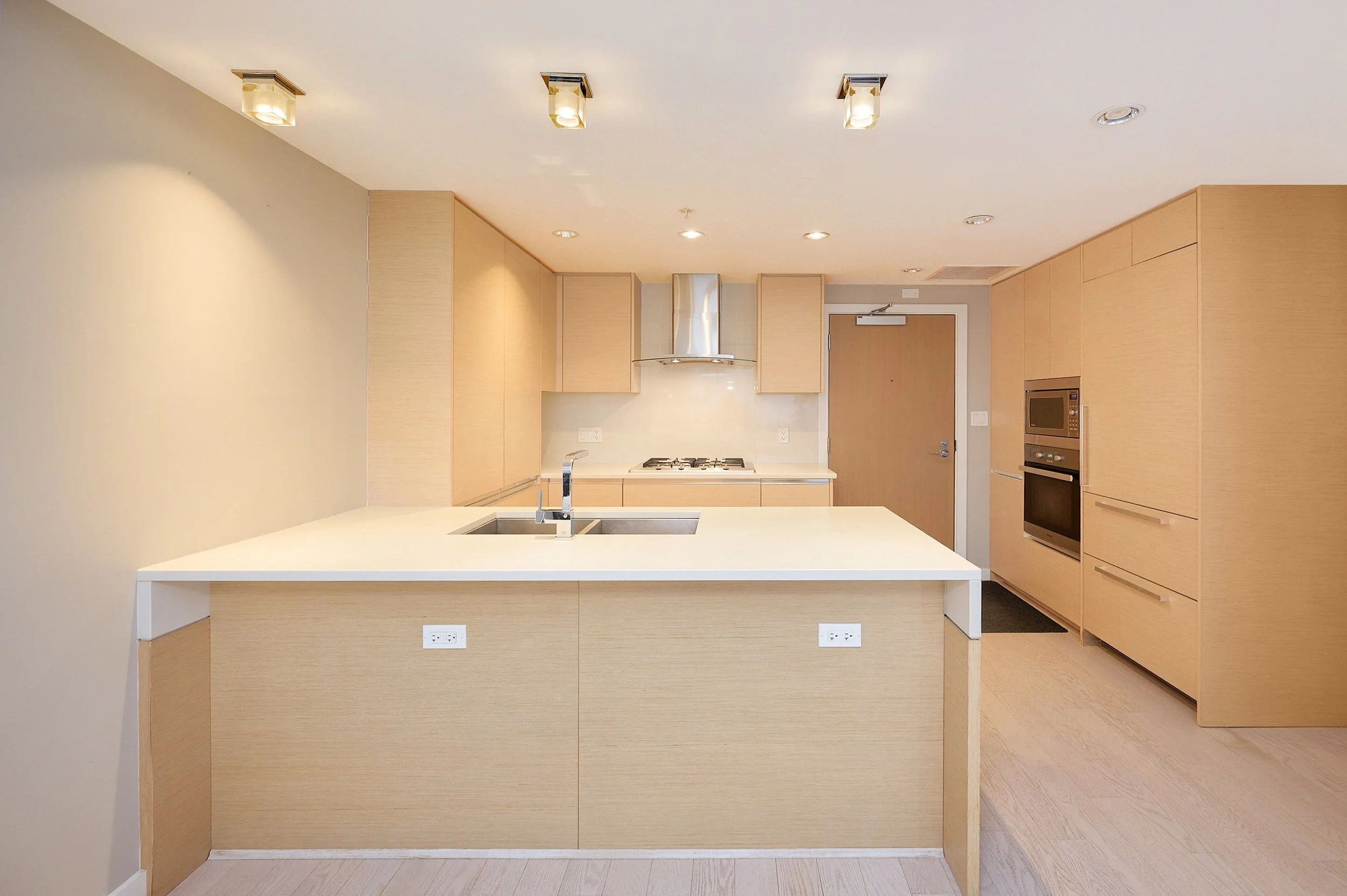 209 508 W 29 Av Vancouver 03 h.jpg