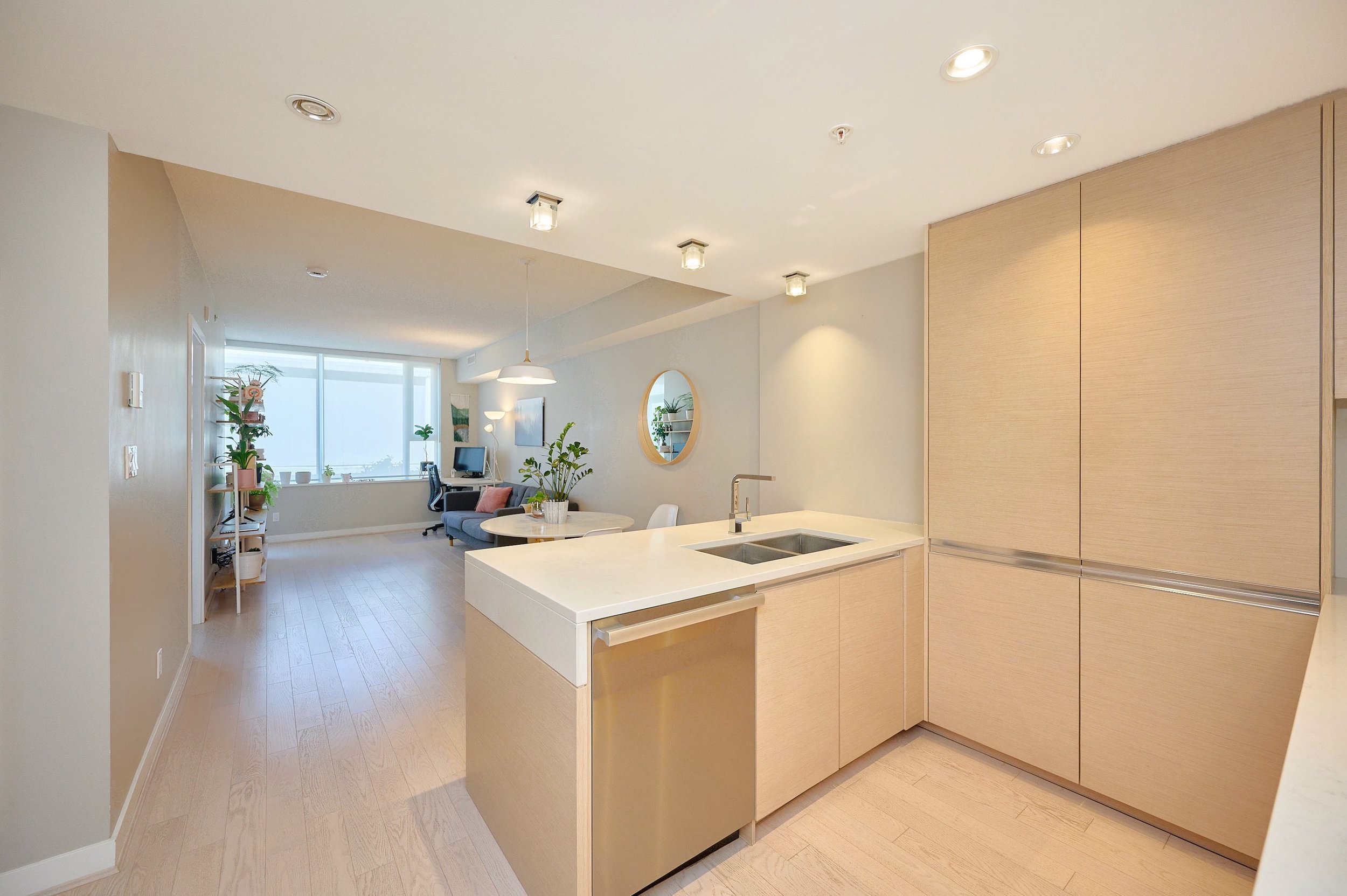 209 508 W 29 Av Vancouver 06 h.jpg