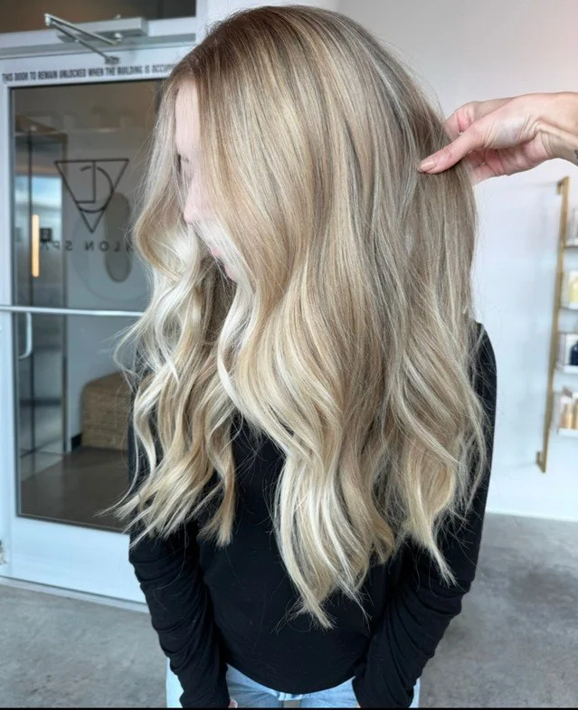 What tone of blonde are you choosing for the fall? 🍂 
Artist: Cassi