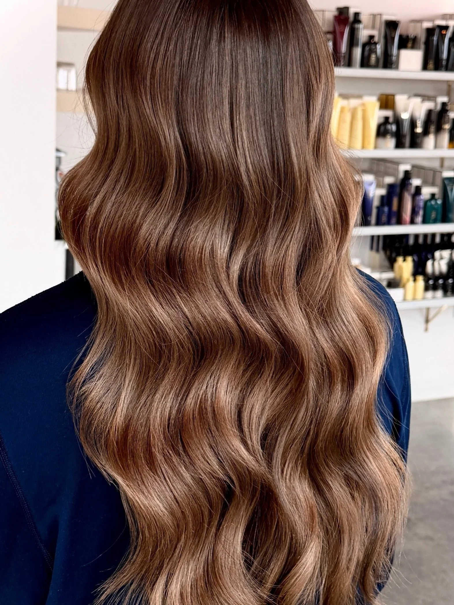 If this color doesn&rsquo;t put you in the mood for fall we don&rsquo;t know what will 🍁 
Artist: Alaina