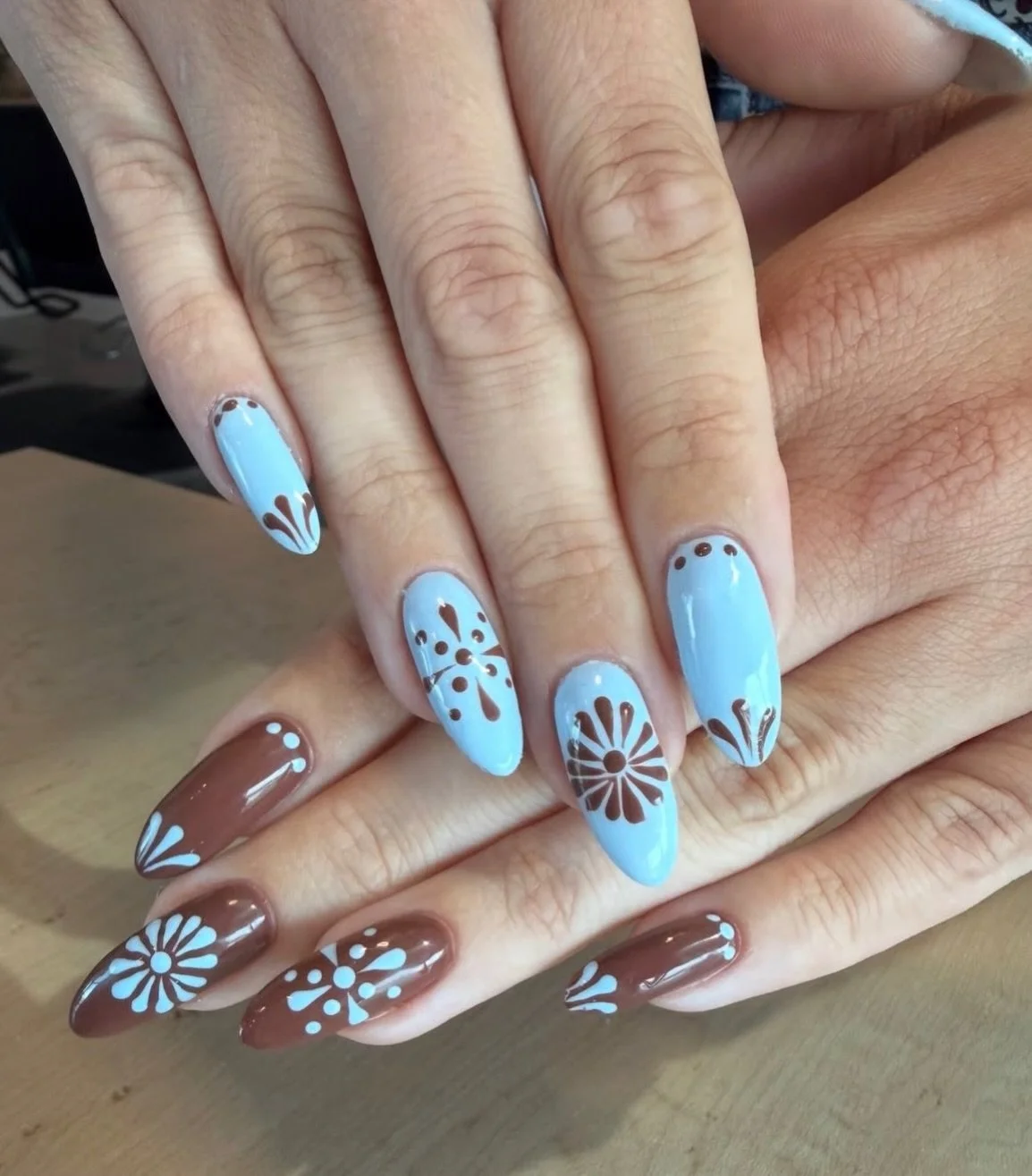 Cute nails for a cute @jordan.bachus 🤎 
Nail Artist: McKenna