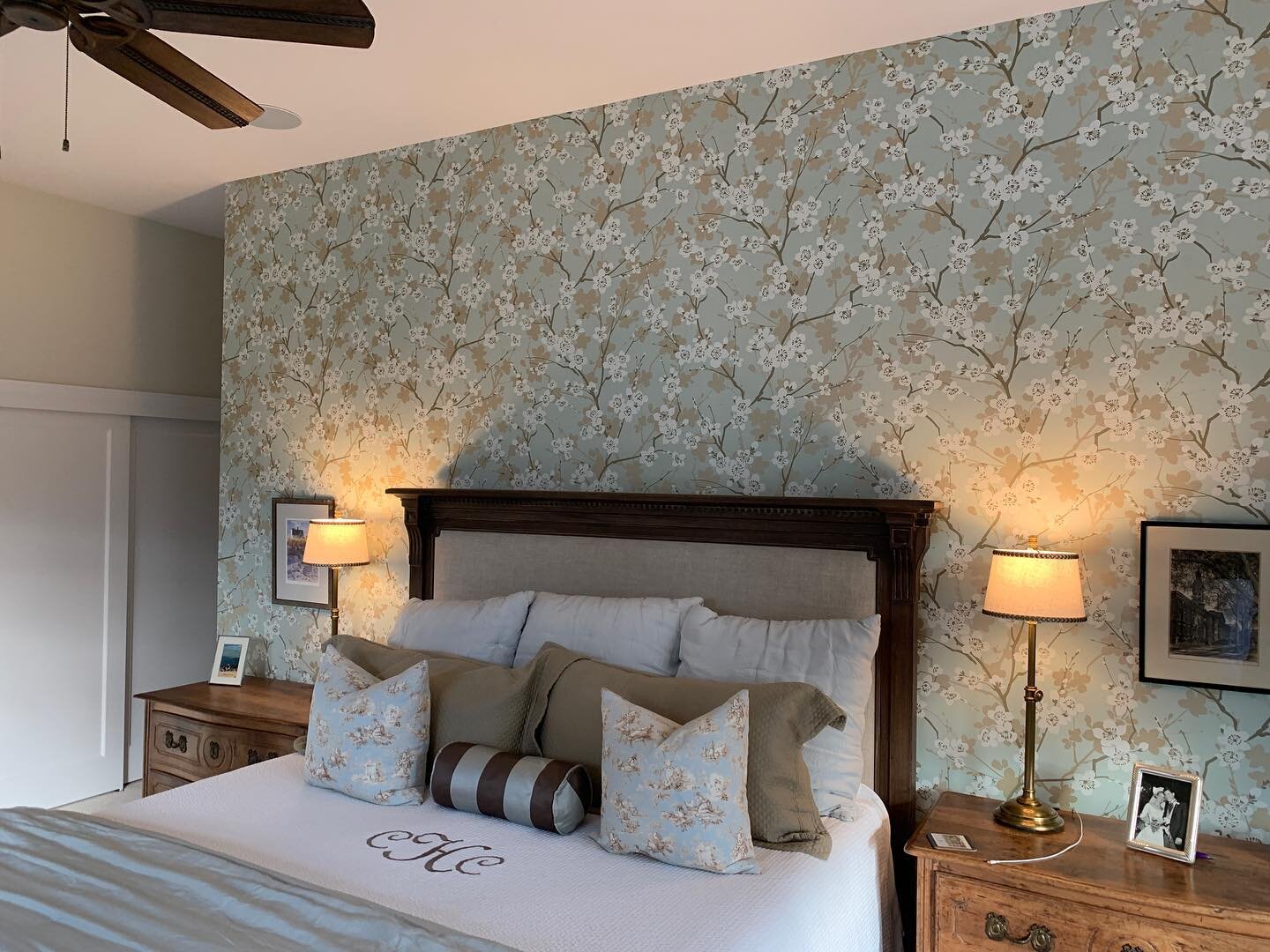 A gorgeous @schumacher1889 print for this master suite 😍