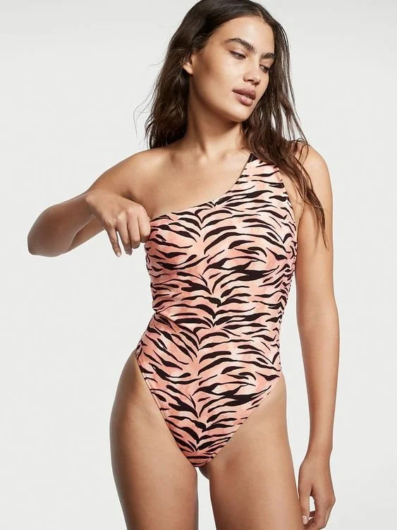 TeamVictoria-Long-Sleeve-Surf-Tee-Victoria'sSecret10.jpeg