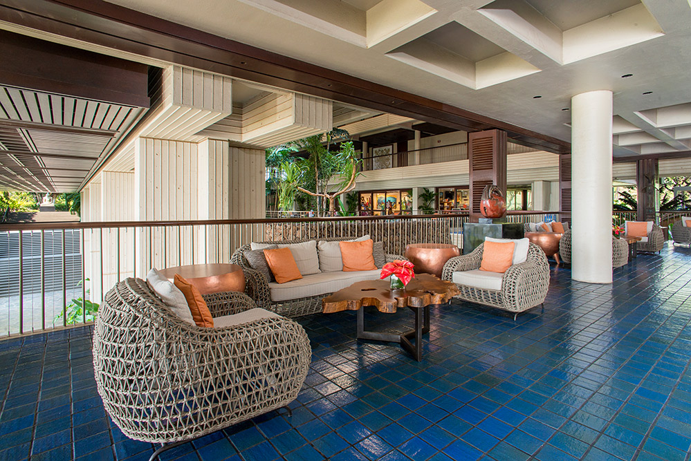Mauna-Kea-Beach-Hotel-Lobby-seating-40.jpg