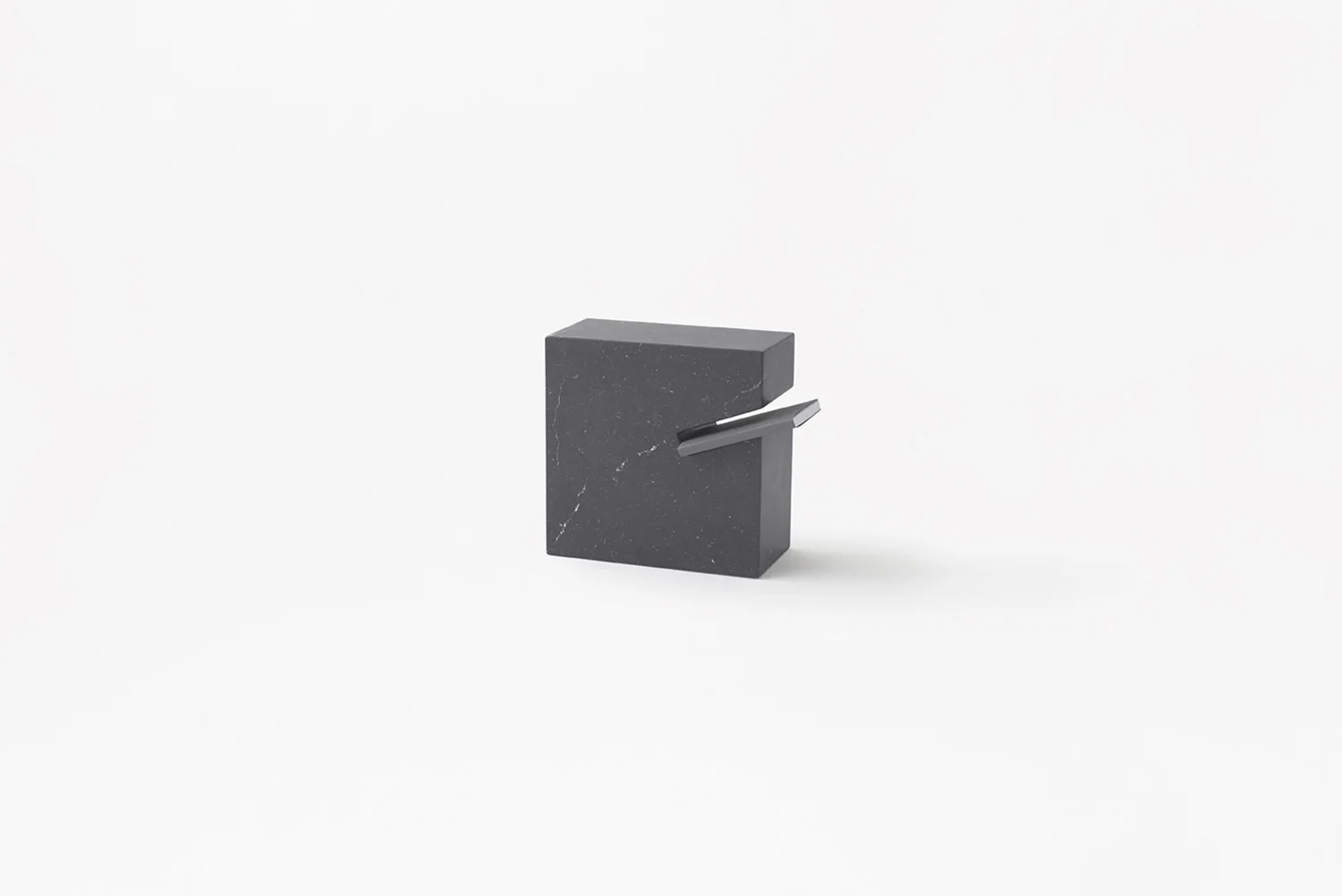 siglo-moderno-gap-nendo-nero-marquina-5.jpg