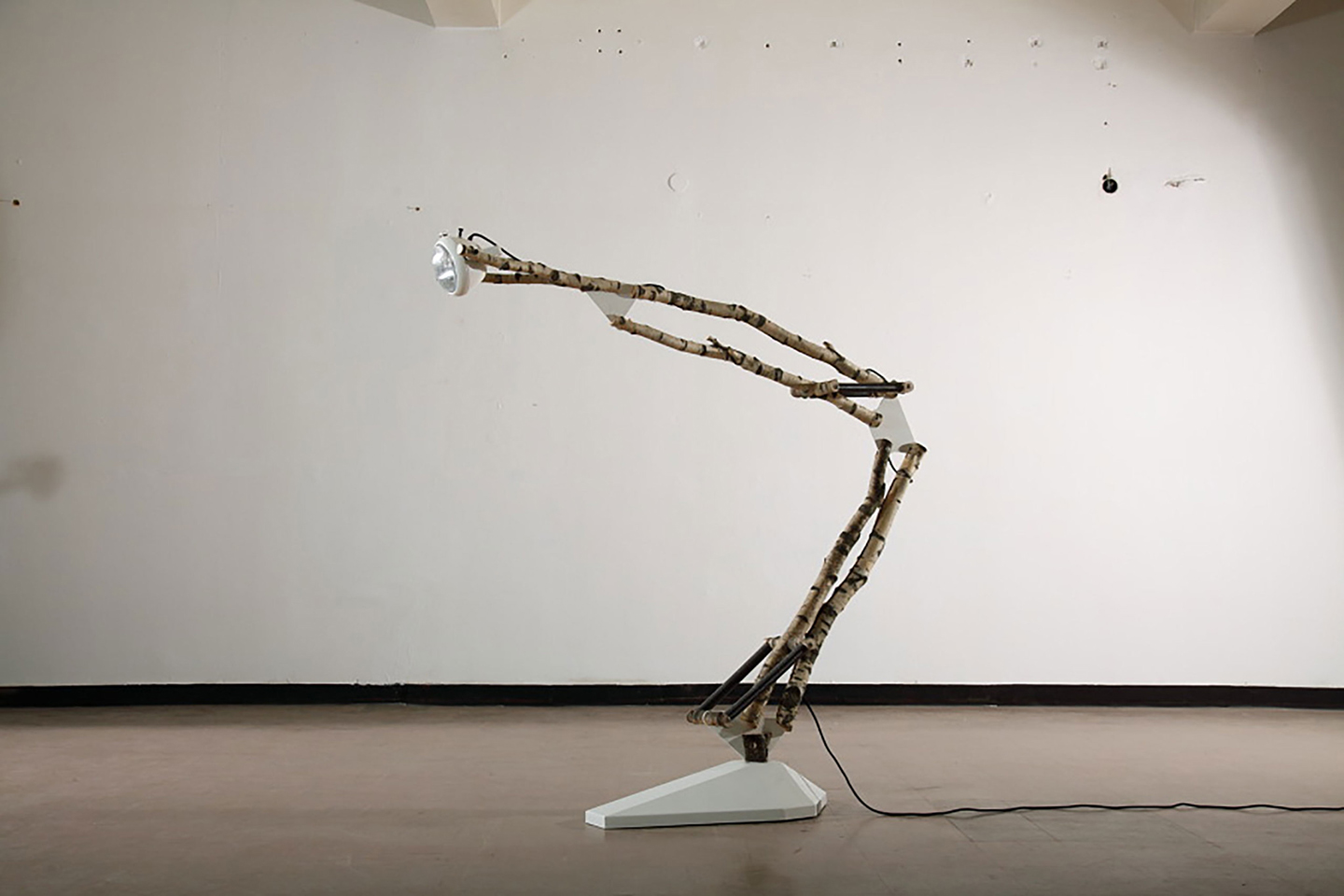 siglo_moderno_marco_ianncelli_happy_tree_friend_lamp_2.jpg