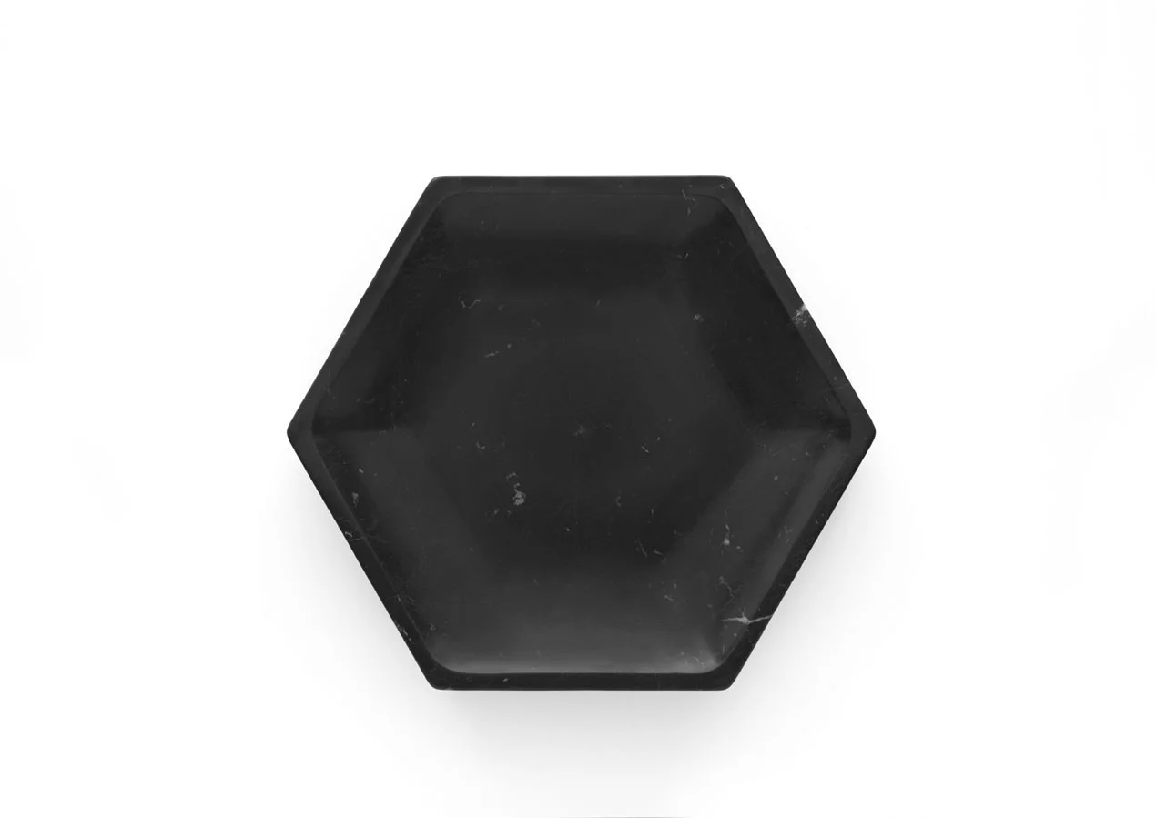 siglo-moderno-gina-irvine-nero-marquina-2.jpg