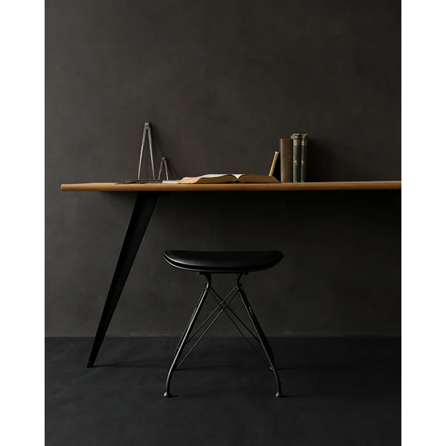 siglo-moderno-wire-overgaard-dyrman-stool-4.jpg
