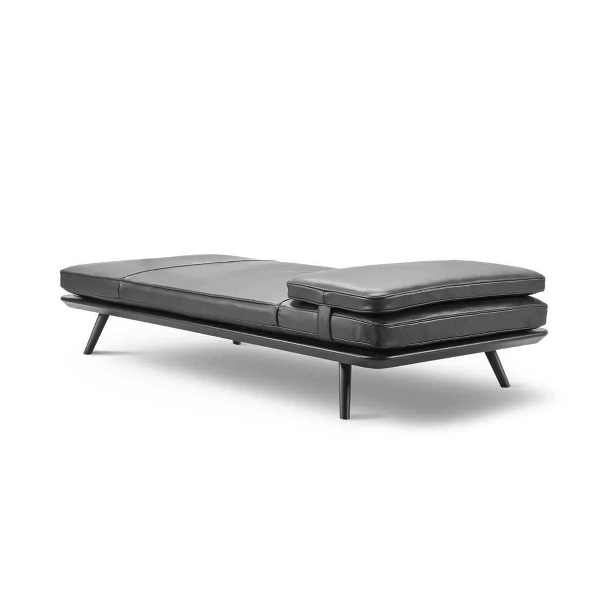 siglo_moderno_SC_1700_leather88_black_v2_1218x675px_low_(1218x675).png