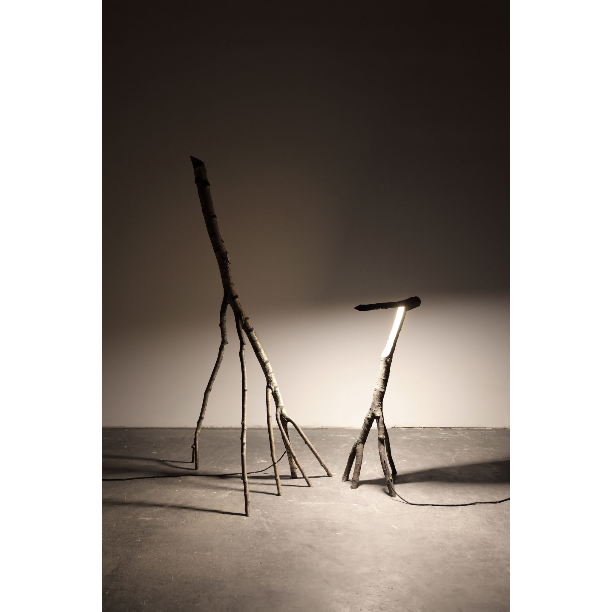 siglo_moderno_marco_ianncelli_snappy_tree_friend_lamp_5.jpg