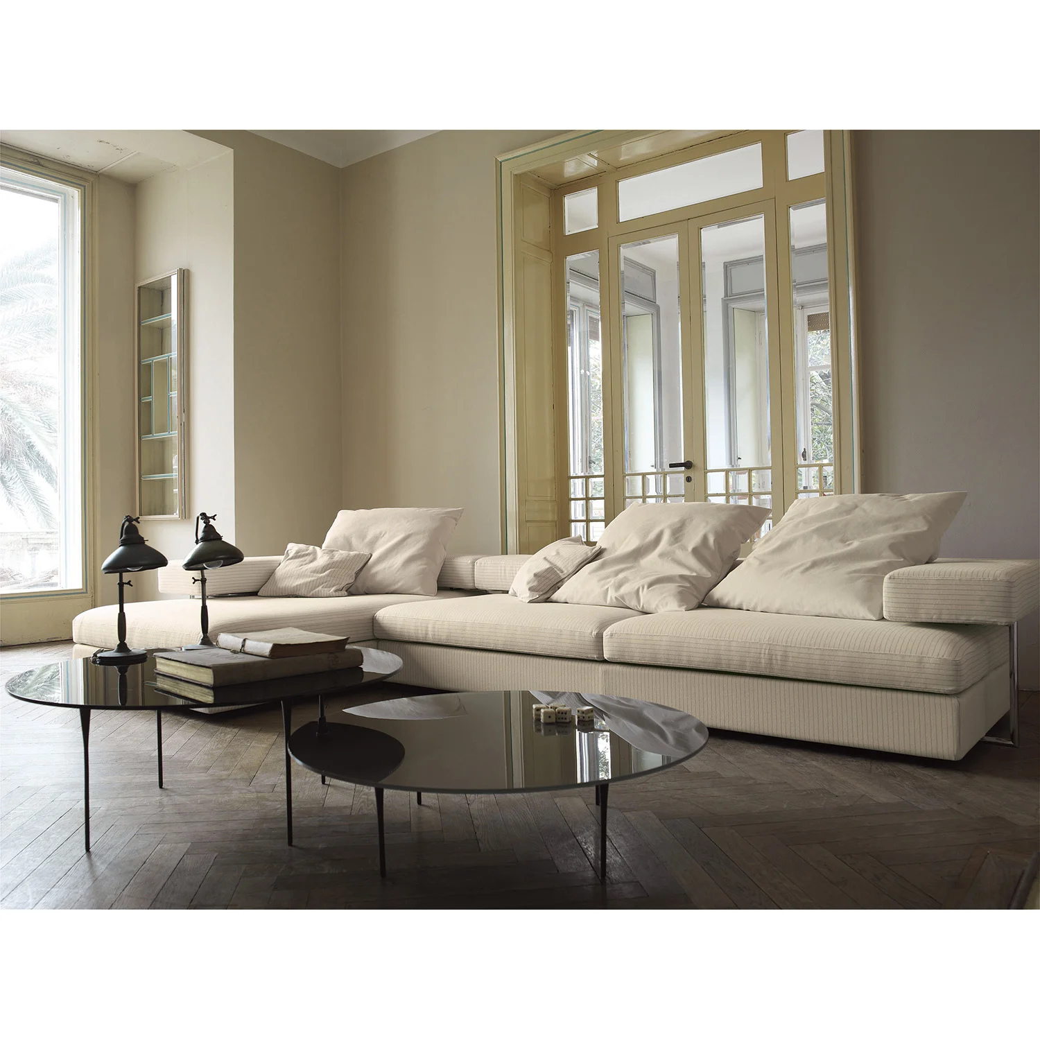 siglo-moderno-nube-italia-raffles-table-3.jpg