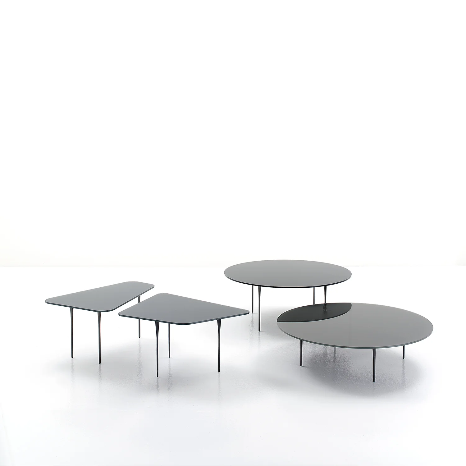 siglo-moderno-nube-italia-raffles-table-1.jpg