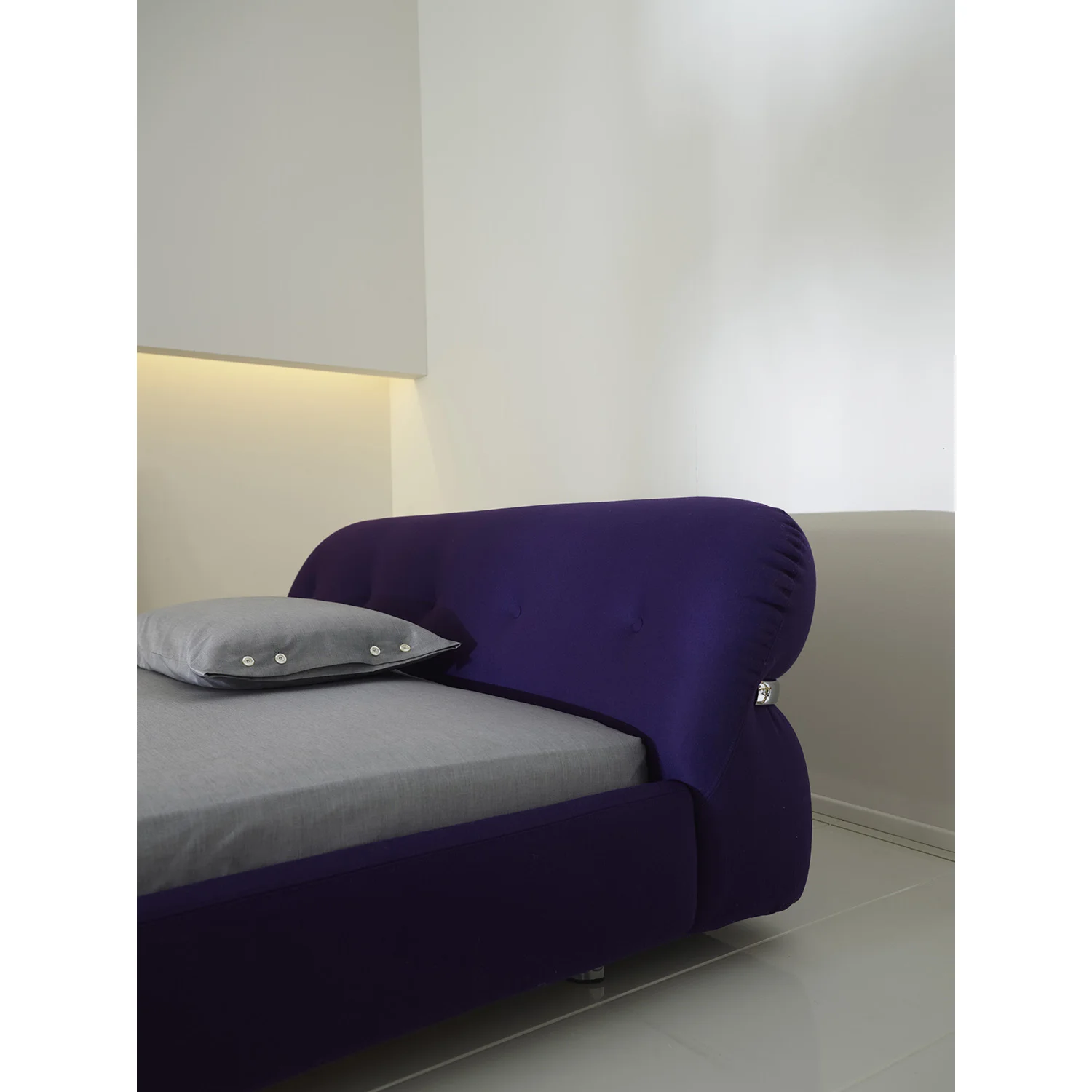 siglo-moderno-nube-italia-track-bed-2.jpg
