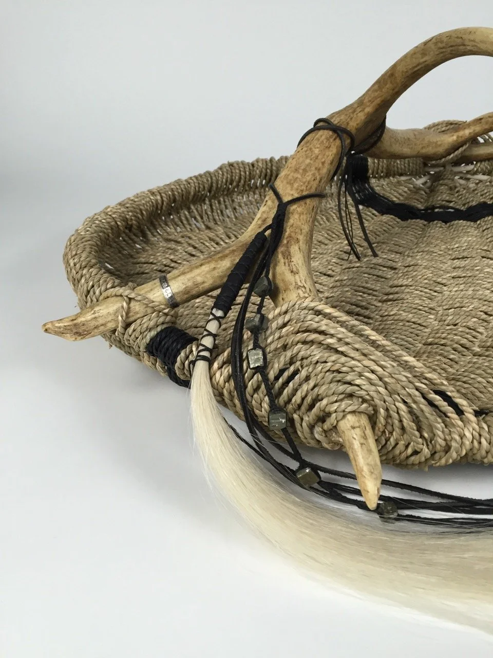 ELK ANTLER BASKET B2 — SIGLO MODERNO