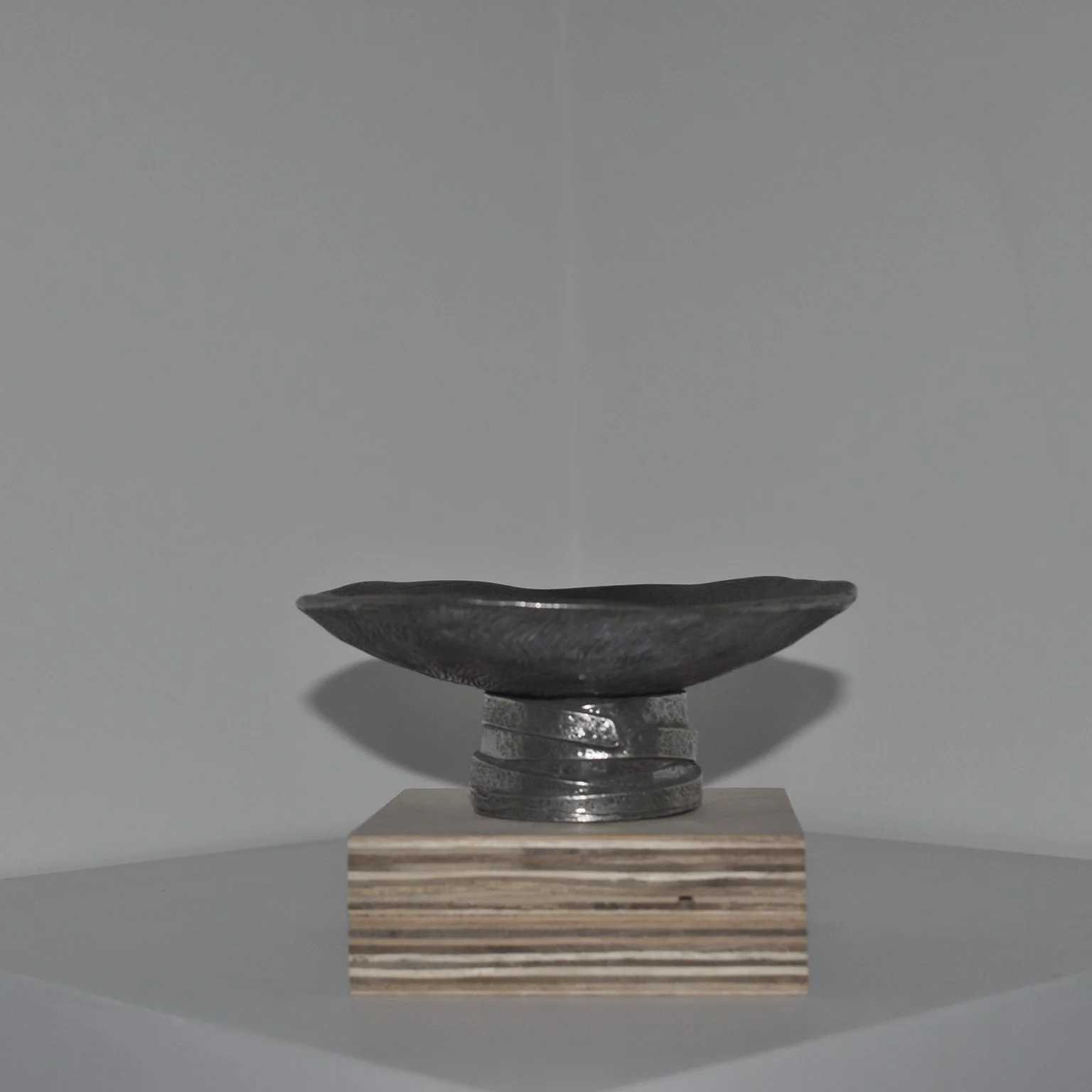 siglo-moderno-pewter-swirl-catch-all-dish-3.jpg