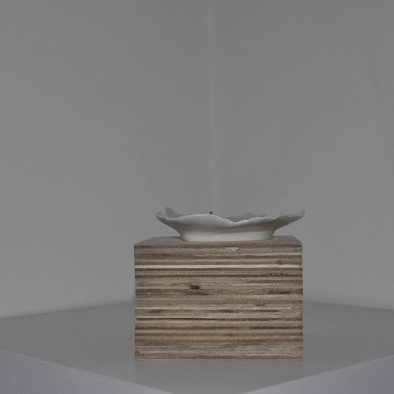 siglo-moderno-royal-copenhagen-frog-lilly-pad-dish-8.jpg