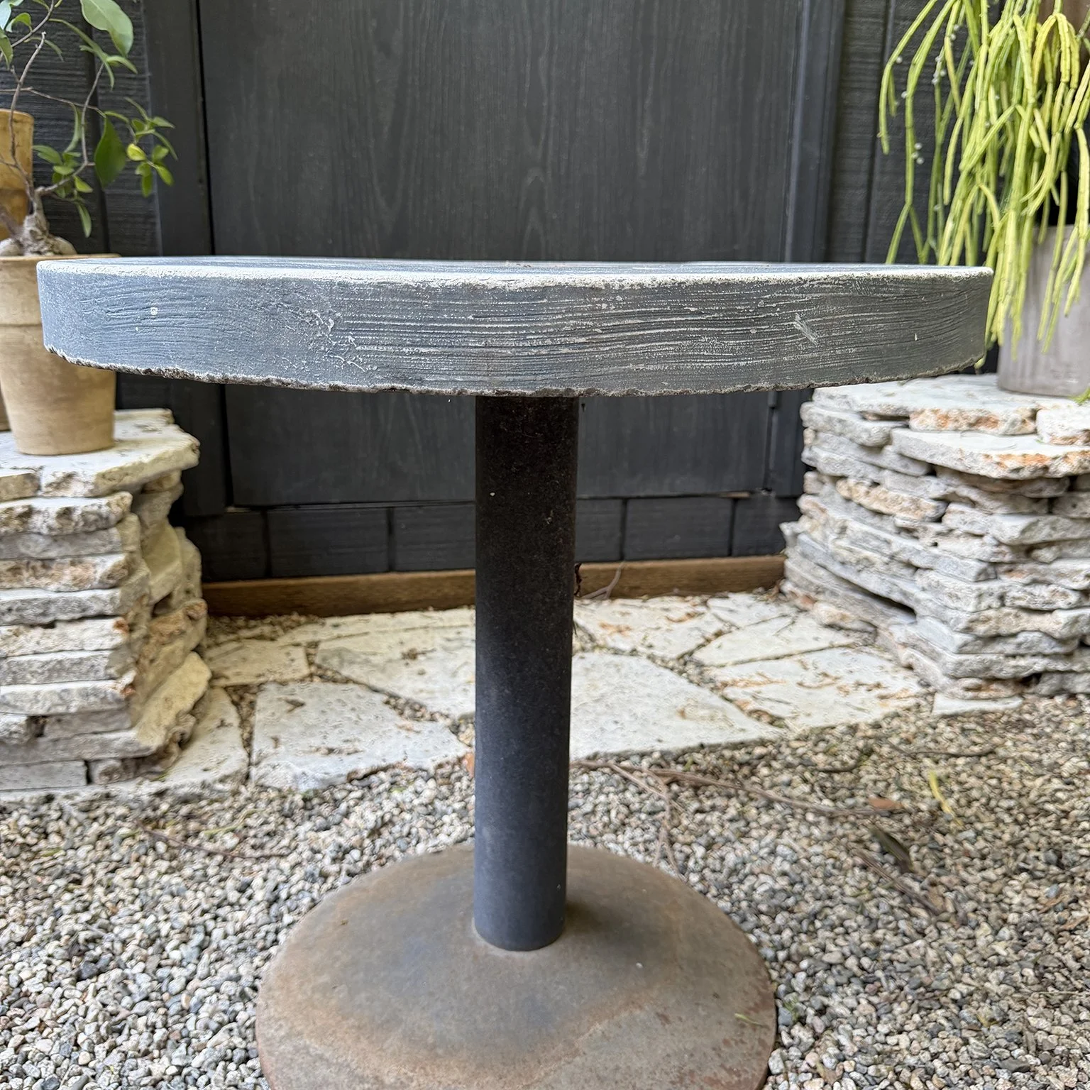 siglo-moderno-modernist-brutalist-concrete-metal-side-table-6.jpg