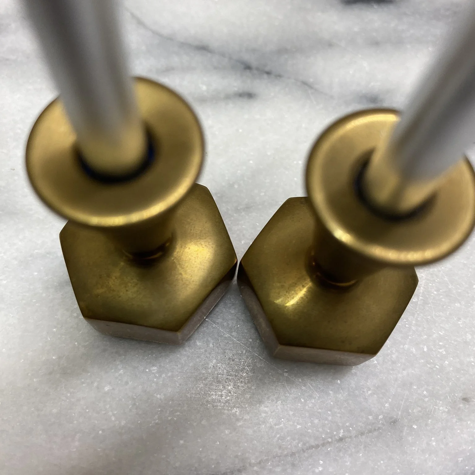 siglo-moderno-hans-agne-jakobsson-sweden-brass-candle-holders-candle-holders-8.jpg