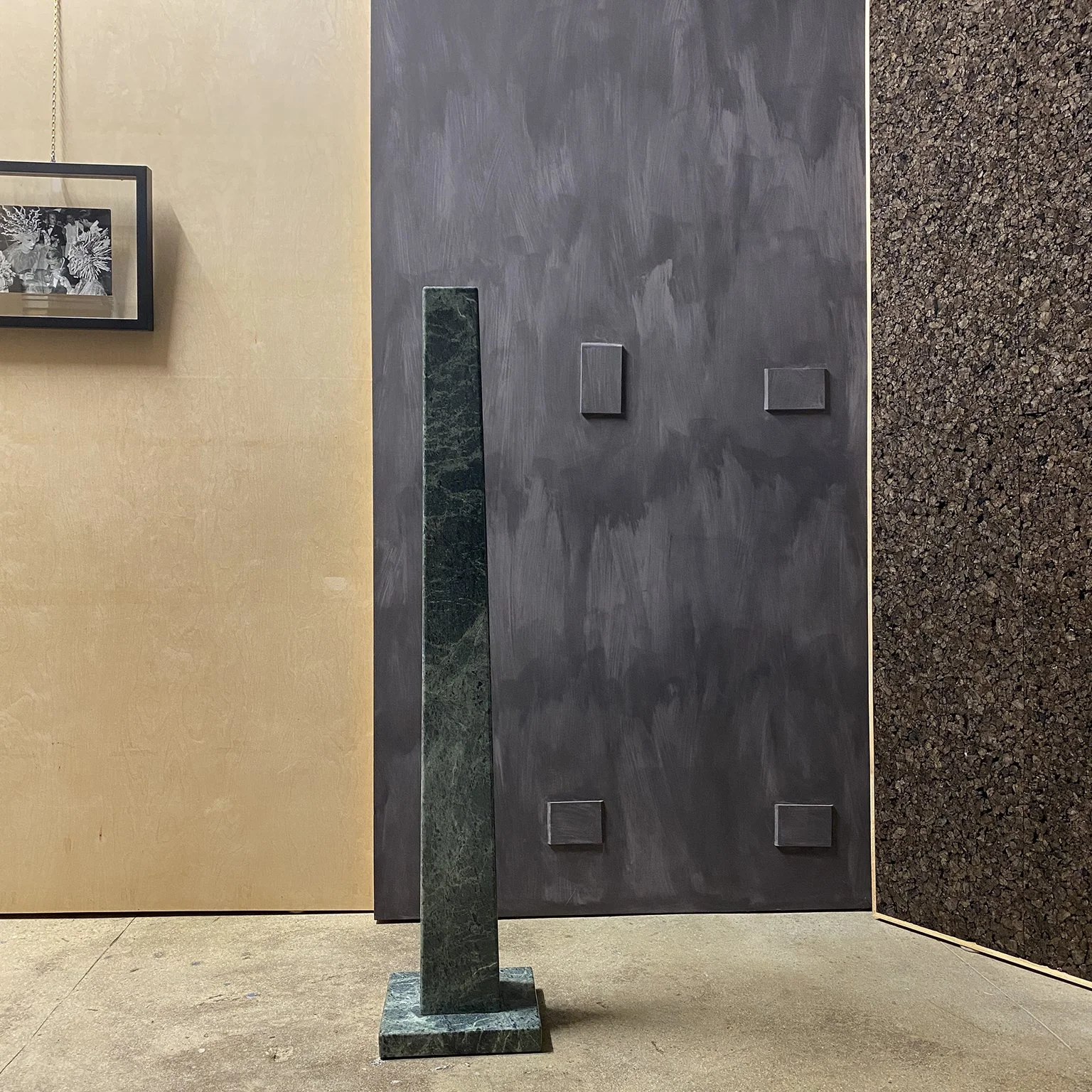 siglo-moderno-verdi-alpi-marble-pillar-pedestal-light-2.jpg