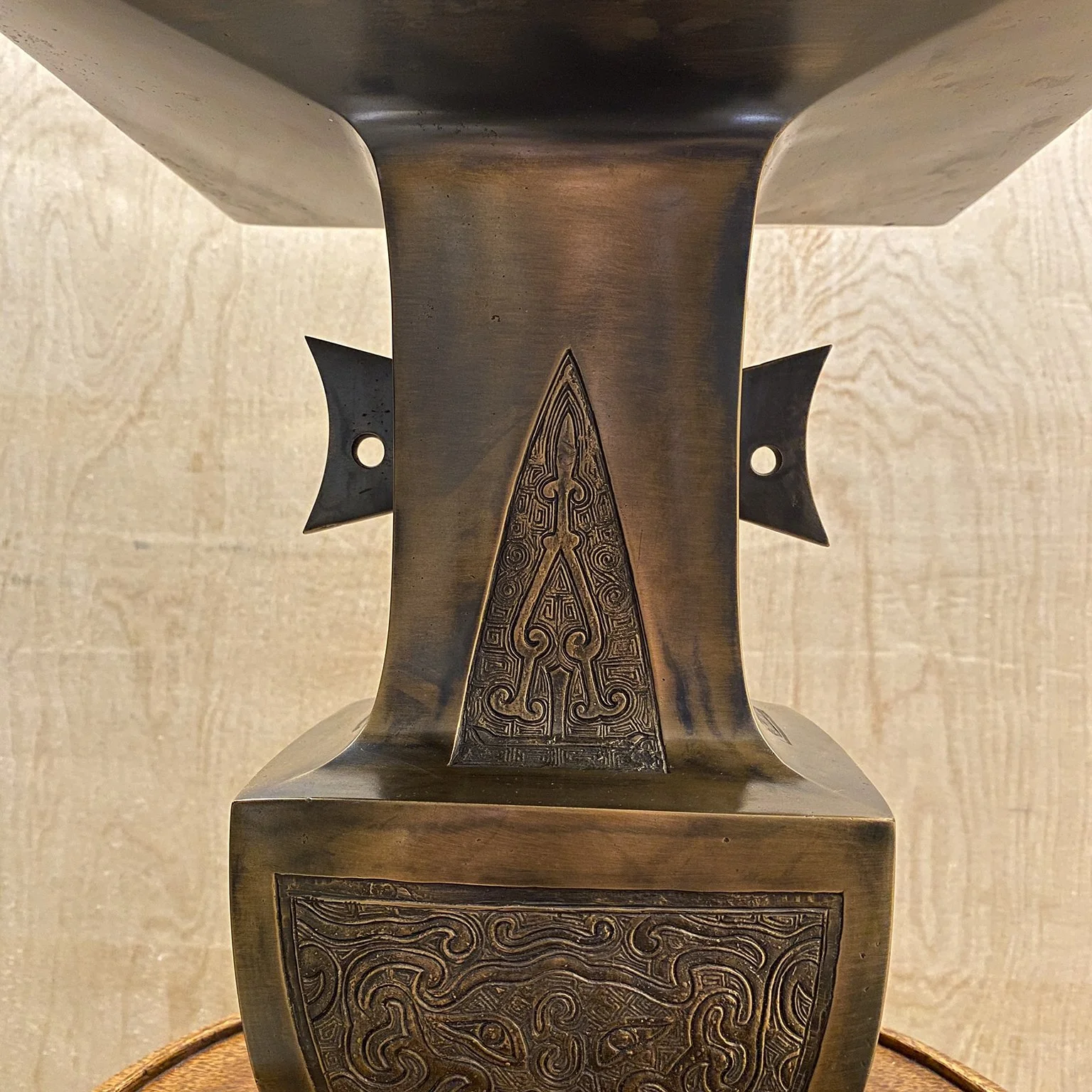siglo-moderno-antique-vintage-japan-bronze-etched-vase-9.jpg