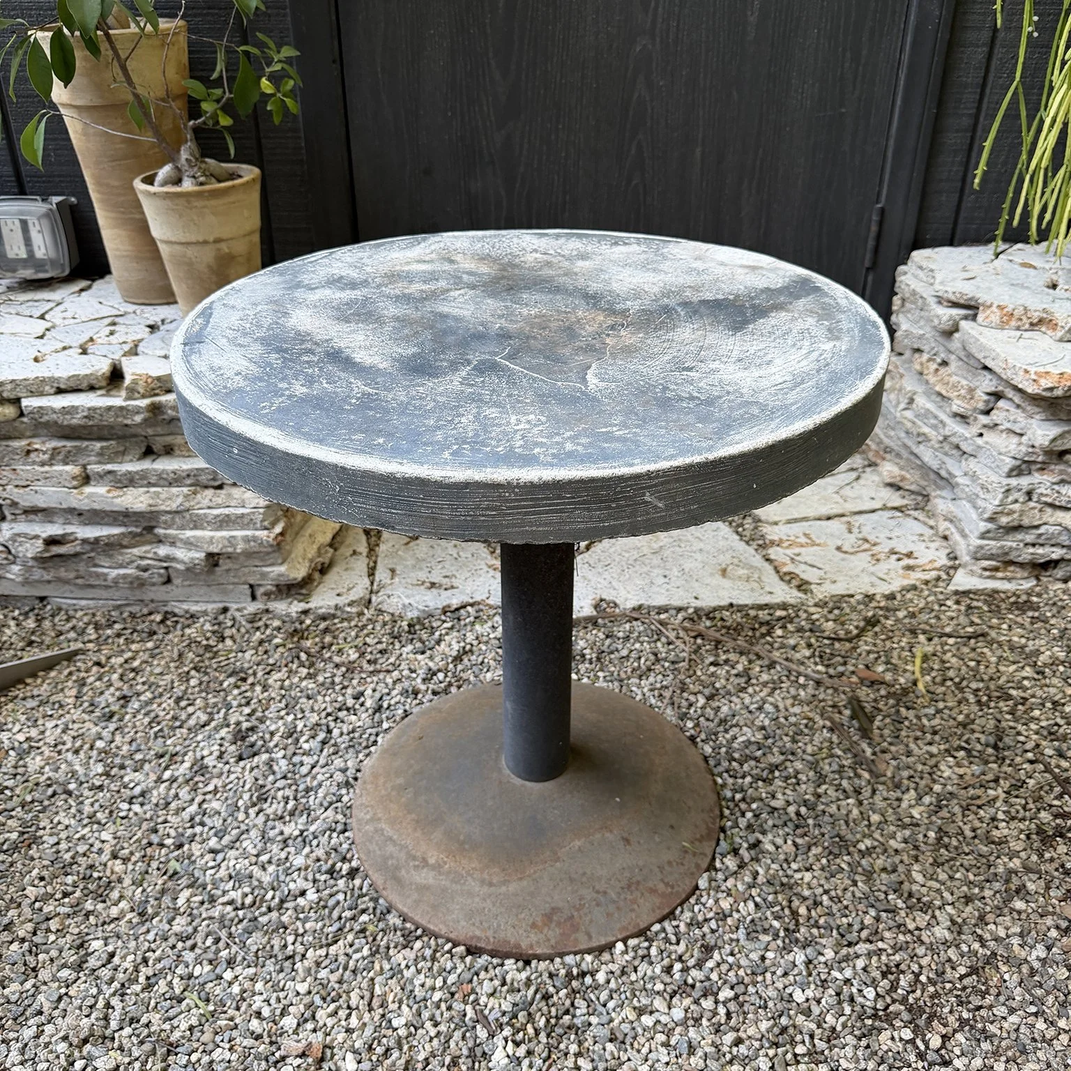 siglo-moderno-modernist-brutalist-concrete-metal-side-table-2.jpg
