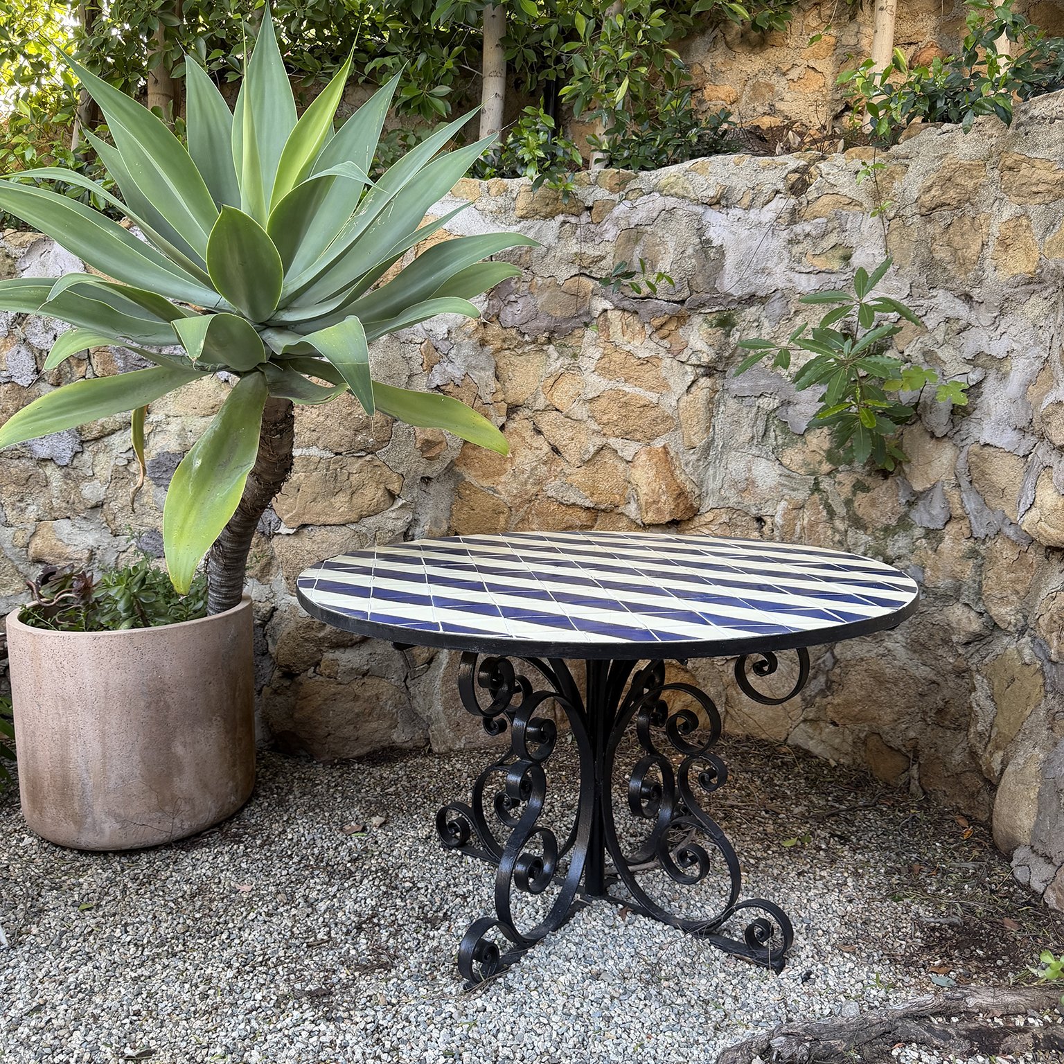 siglo-moderno-modernist-mexican-outdoor-dining-table-stripe-tile-iron-5.jpg